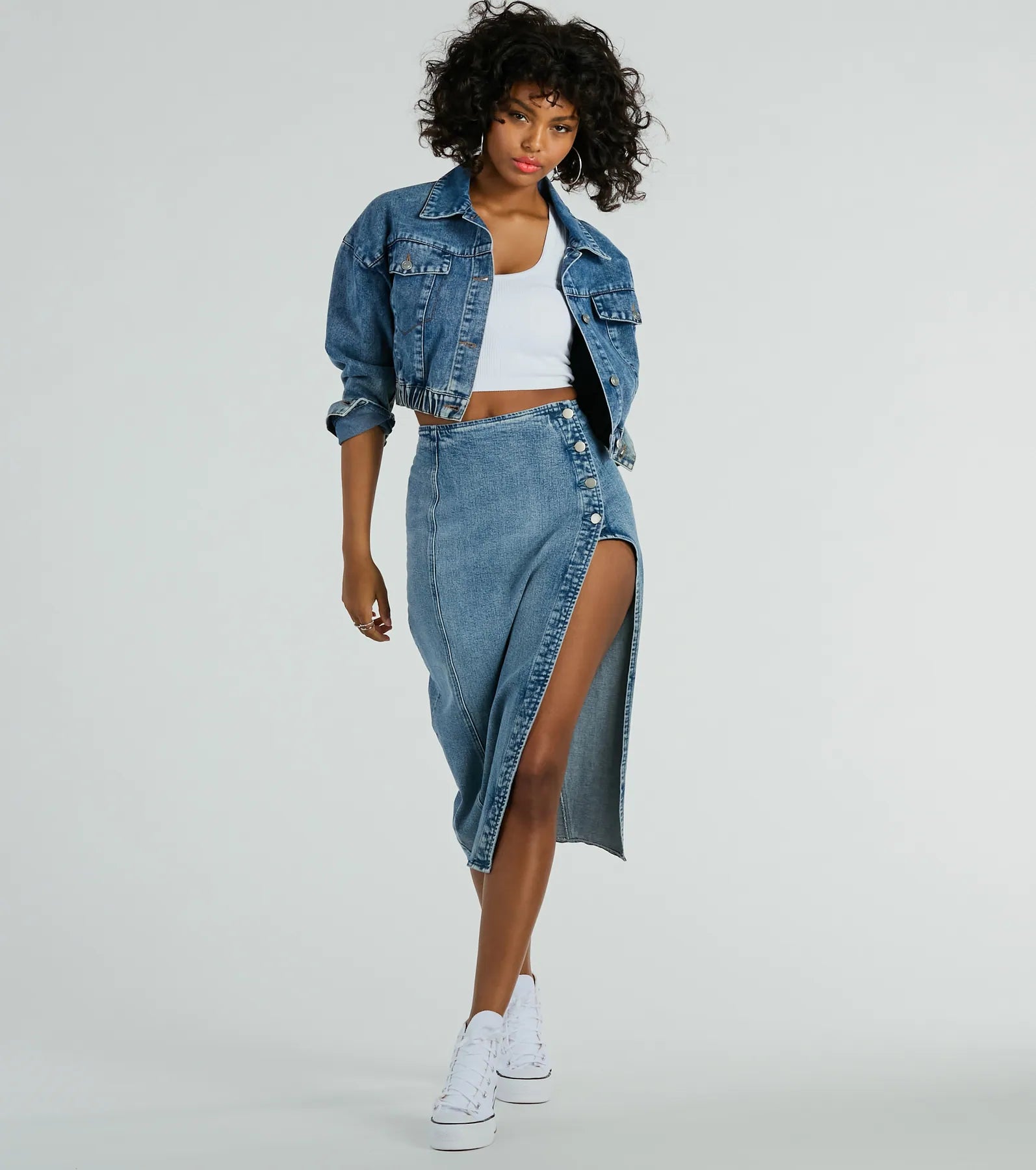 Ultimate Trucker Crop Denim Jacket - Modern & Stylish