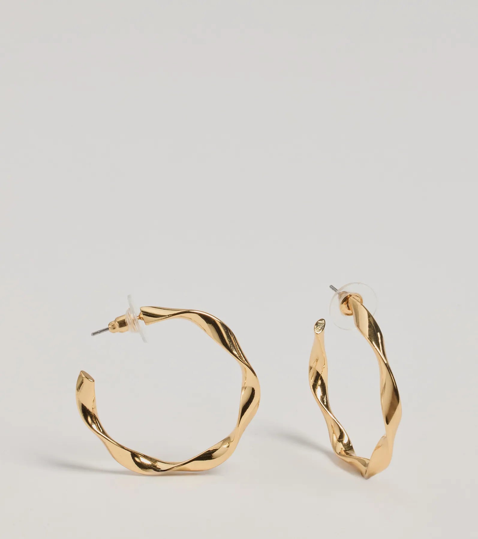 Premium Glamour Twist Hoop Earrings - Elevate Your Style