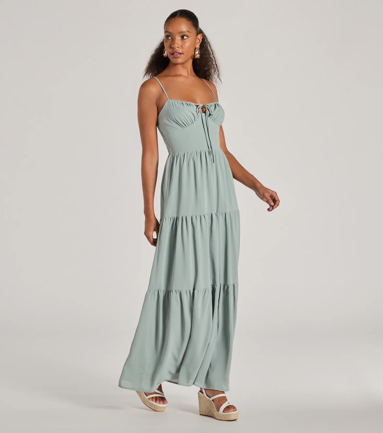 Premium Elegance: Sleeveless Ruffled Maxi Dress