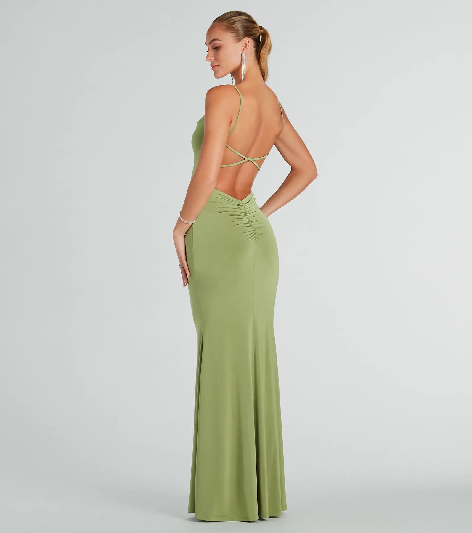 Premium Anya Elegant Open-Back Mermaid Gown