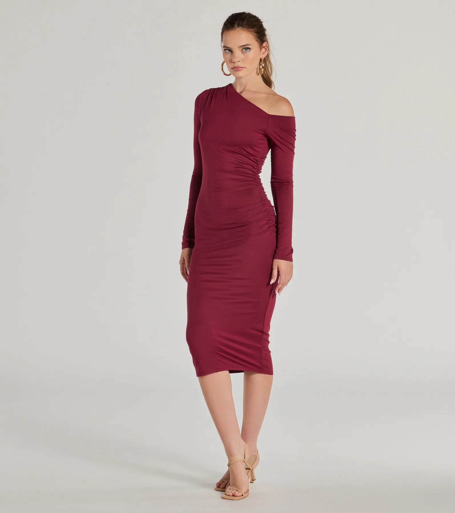 Ultimate Elegance: Stretchy Knit Off-Shoulder Midi Dress