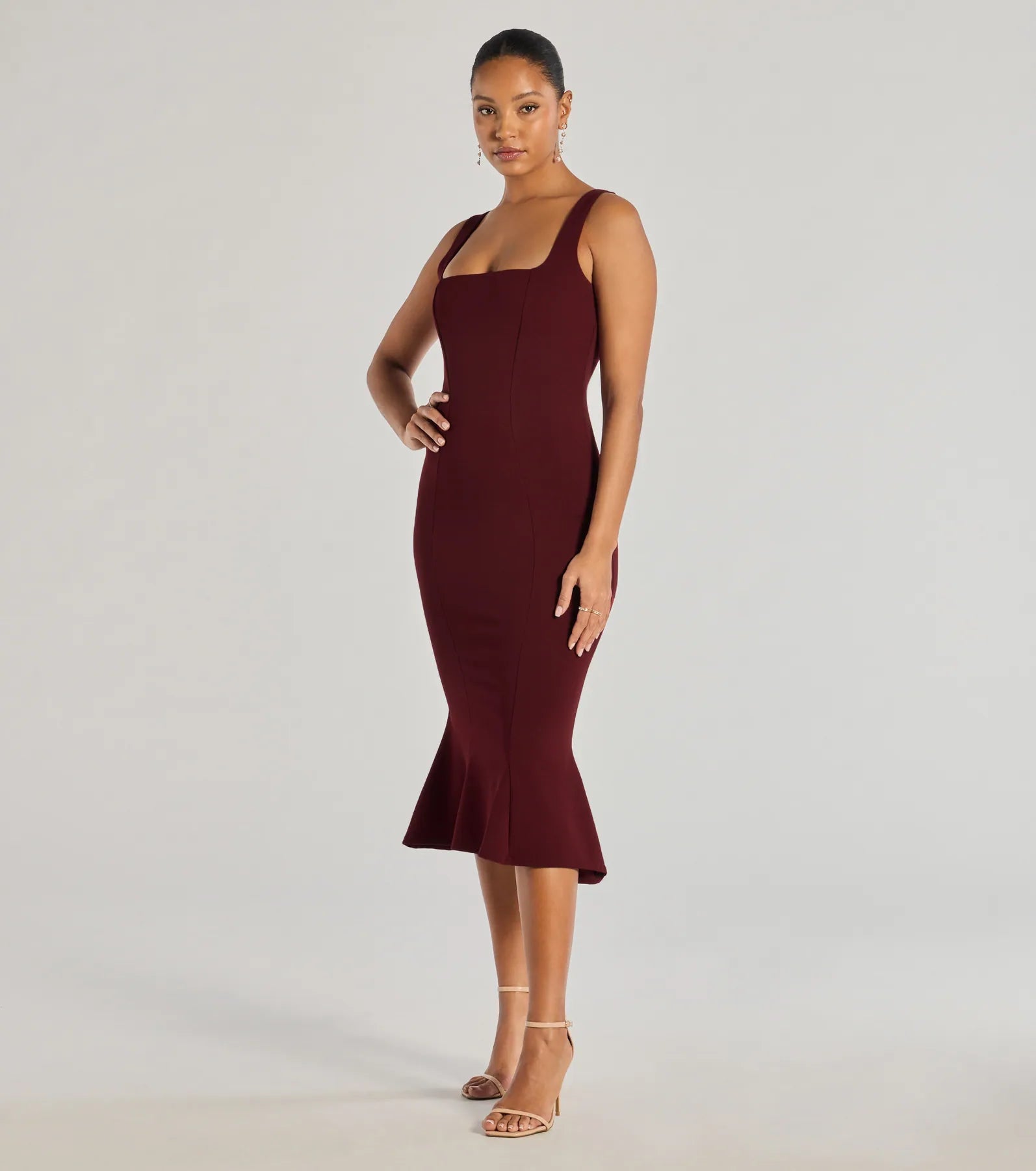 Ultimate Chic Sleeveless Flared Midi Dress - Timeless Elegance