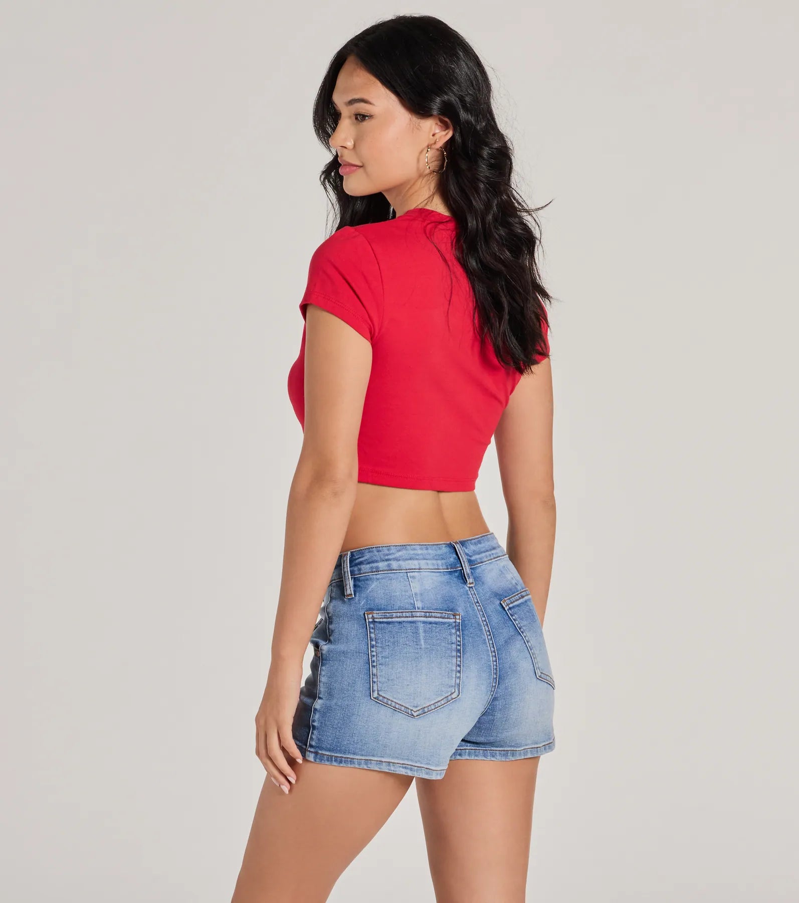 Ultimate Summer Party Cropped Tee - 'Drinks On Me'