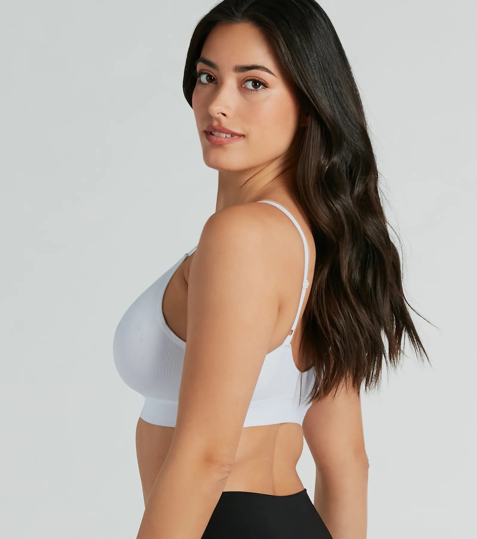 Ultimate Comfort Seamless V-Neck Bralette – Upgrade Your Everyday Style