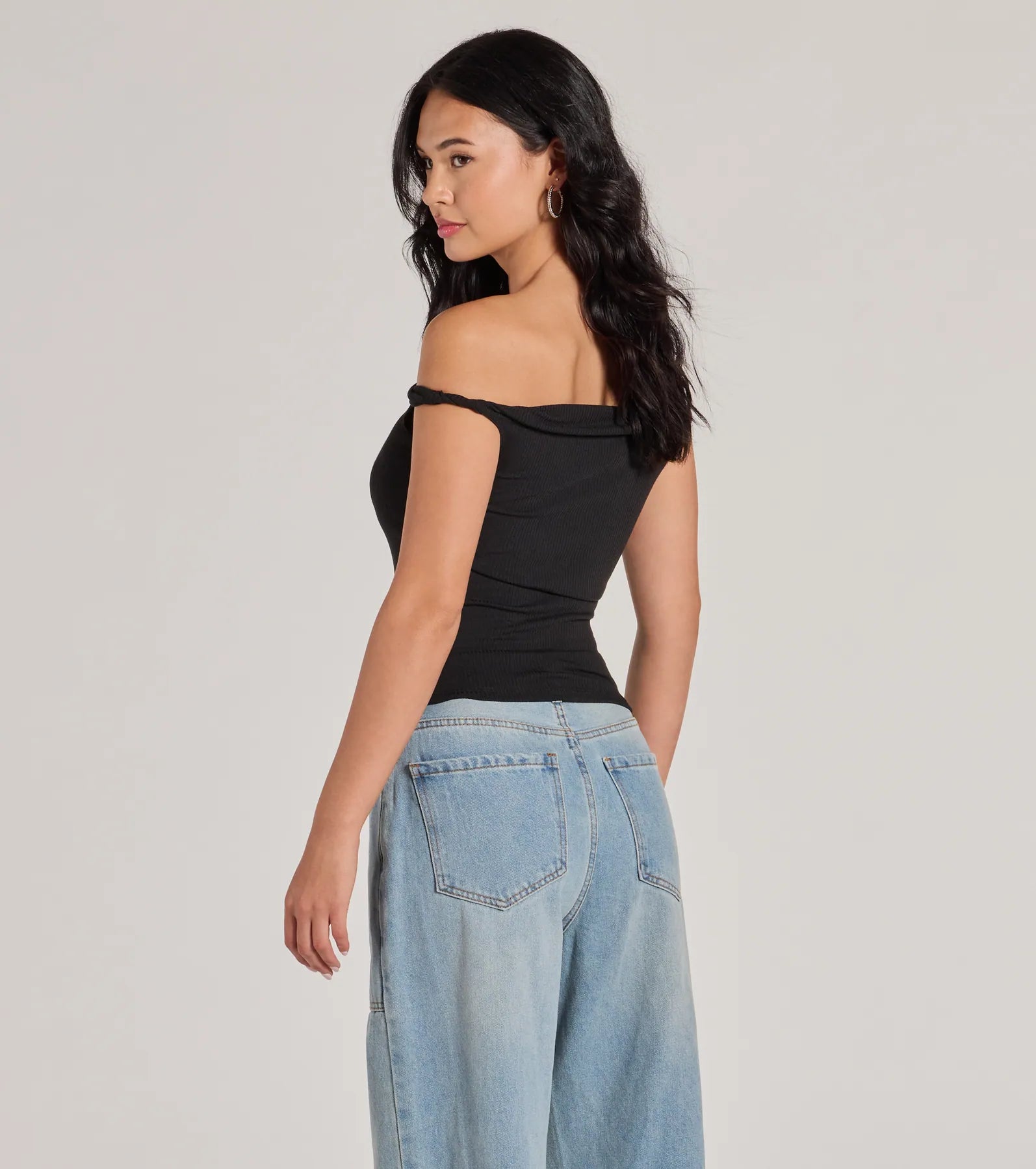 Ultimate Off-The-Shoulder Crop Top - Casual Chic Stretch Fit