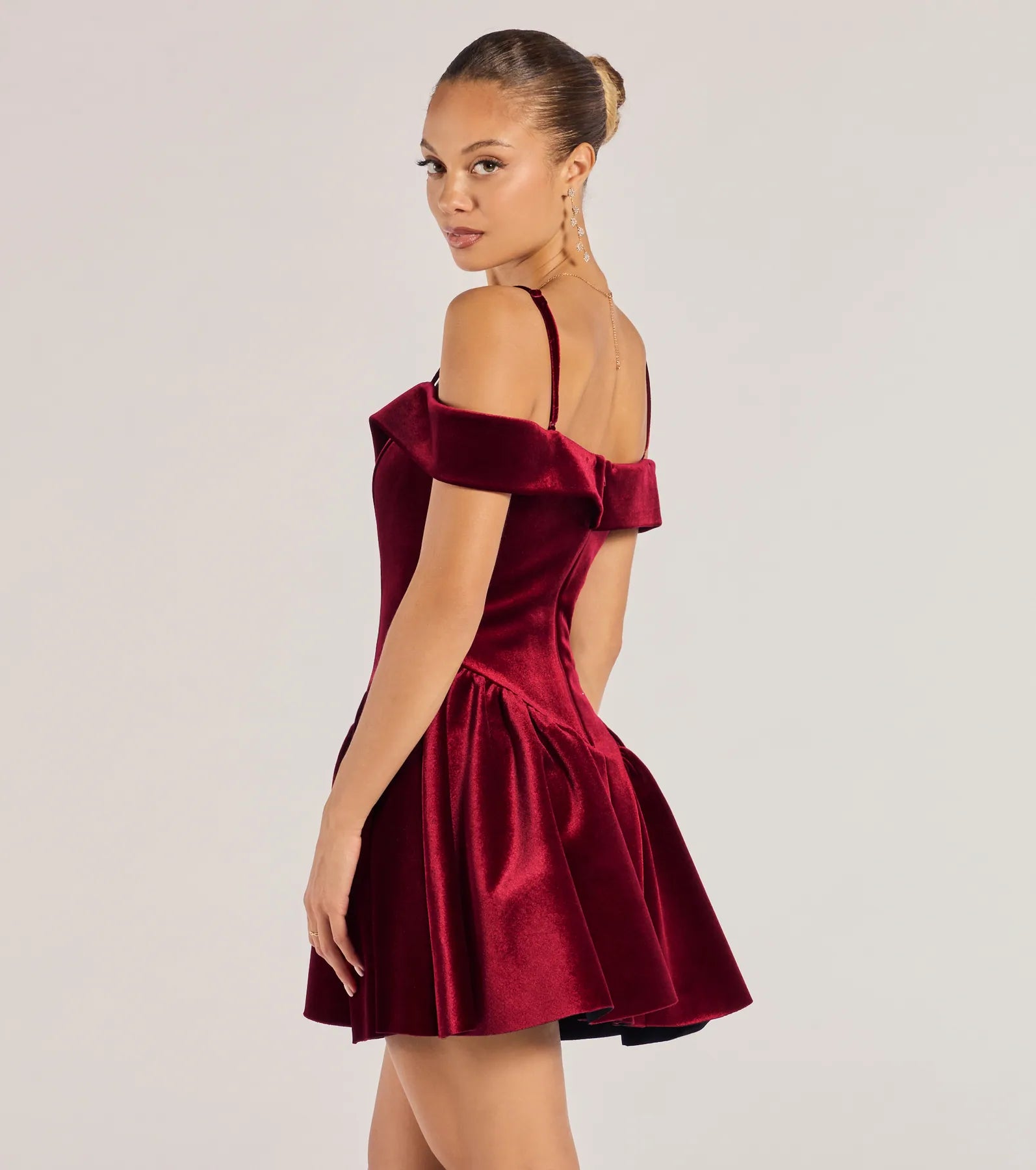 Premium Andie Velvet Drop Waist Skater Dress - Ultimate Elegance