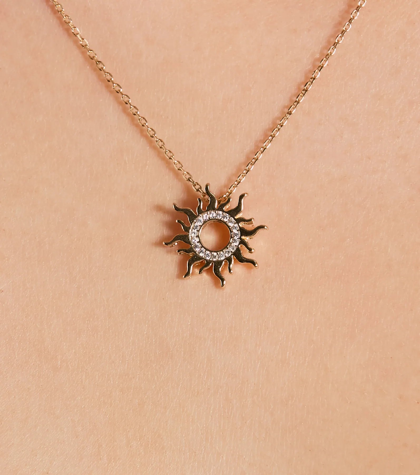 Premium Radiant Shine Cubic Zirconia Sun Pendant Necklace
