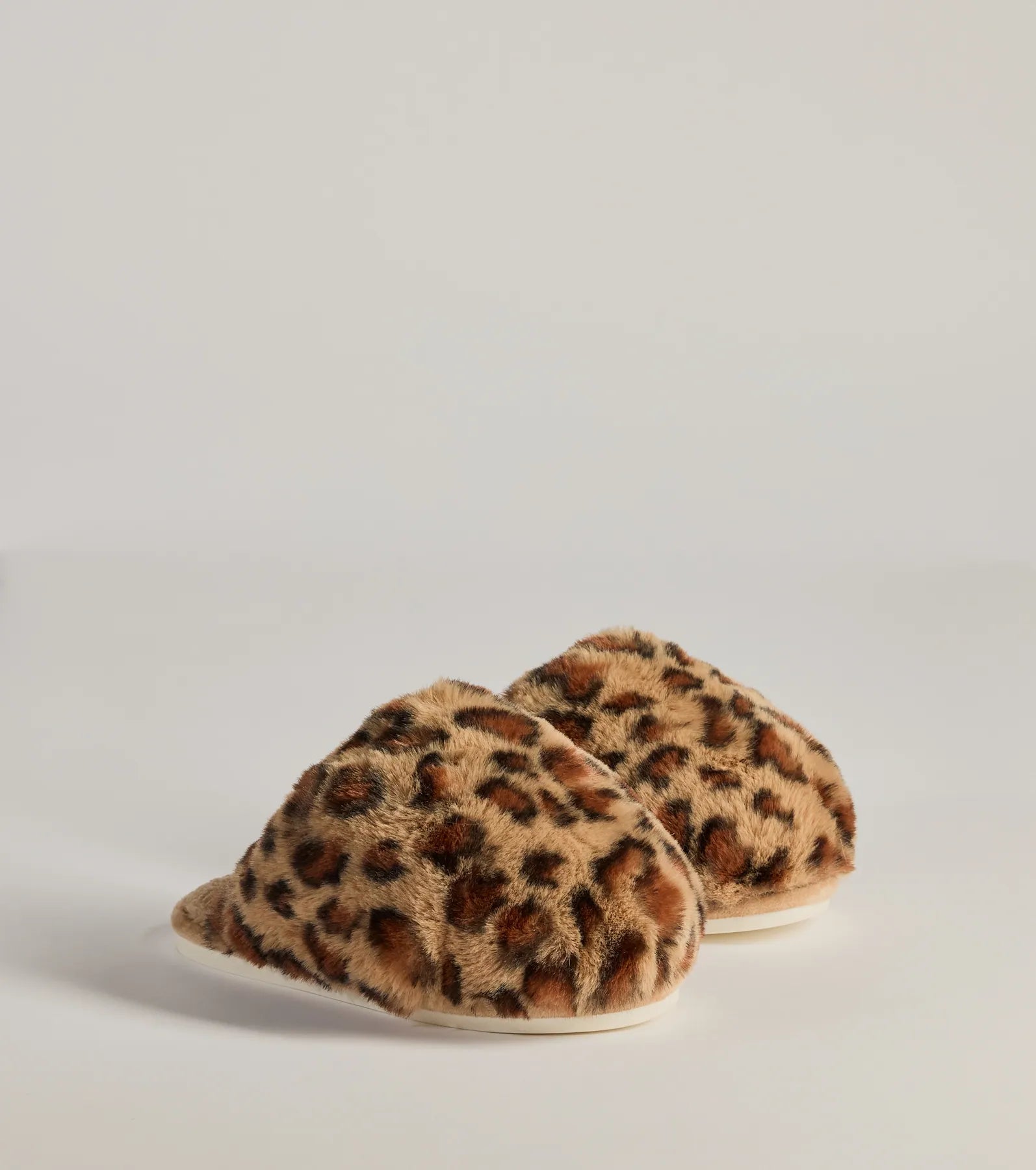 Premium Faux Fur Leopard Print Lounge Slippers - Ultimate Comfort