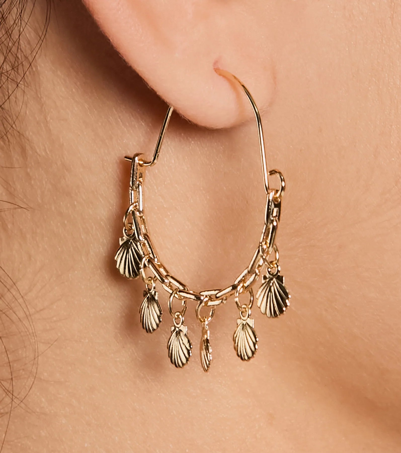 Premium Shell Charm Hoop Earrings - Ultimate Summer Style