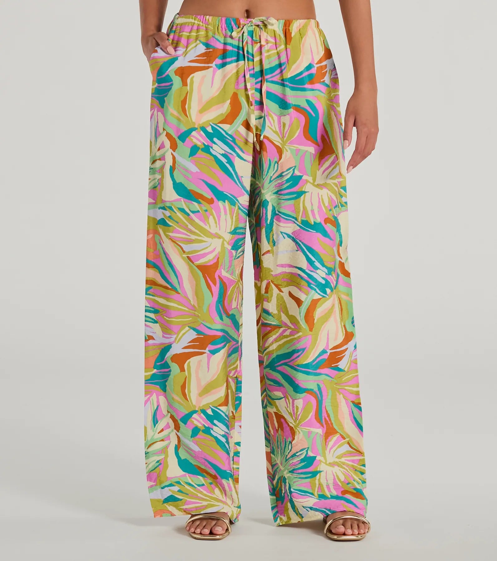 Ultimate Getaway High Rise Tropical Pants