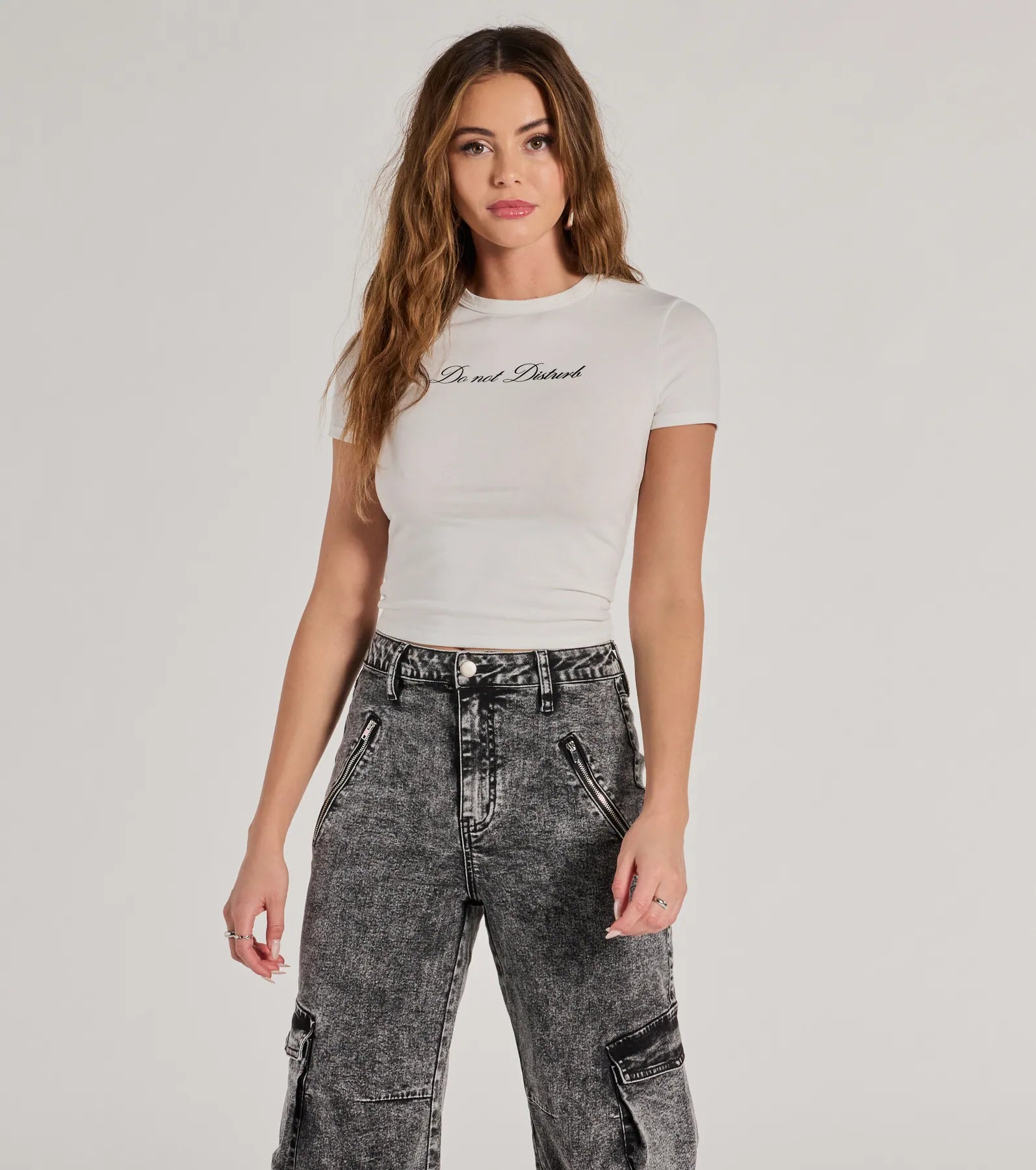 Ultimate 'Do Not Disturb' Cropped Graphic Tee - Premium Casual Style