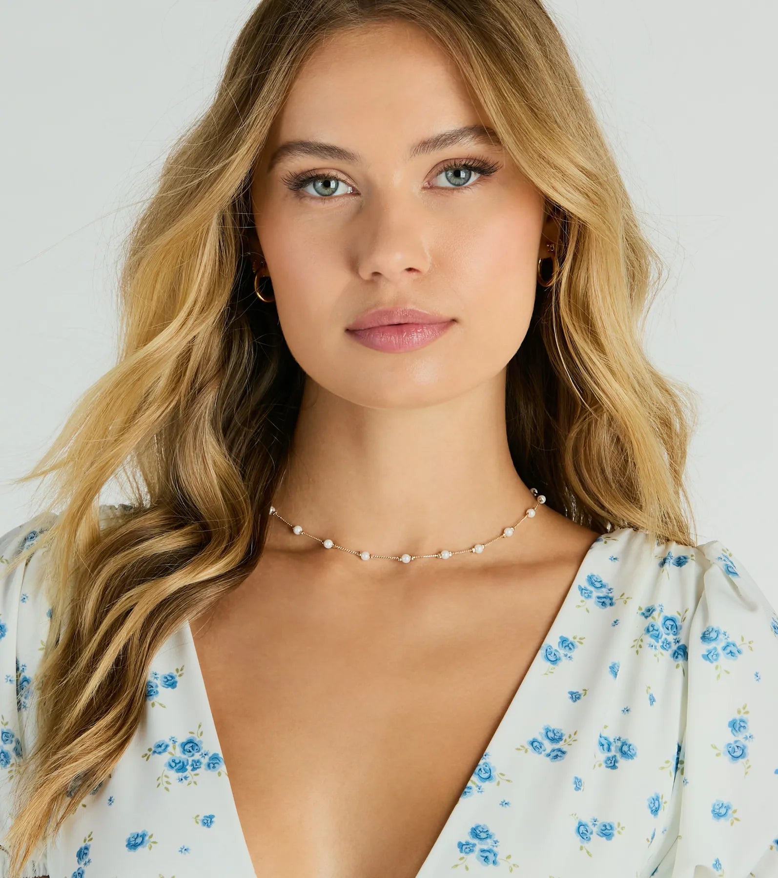 Ultimate Elegance: Dainty Pearl Chain Necklace