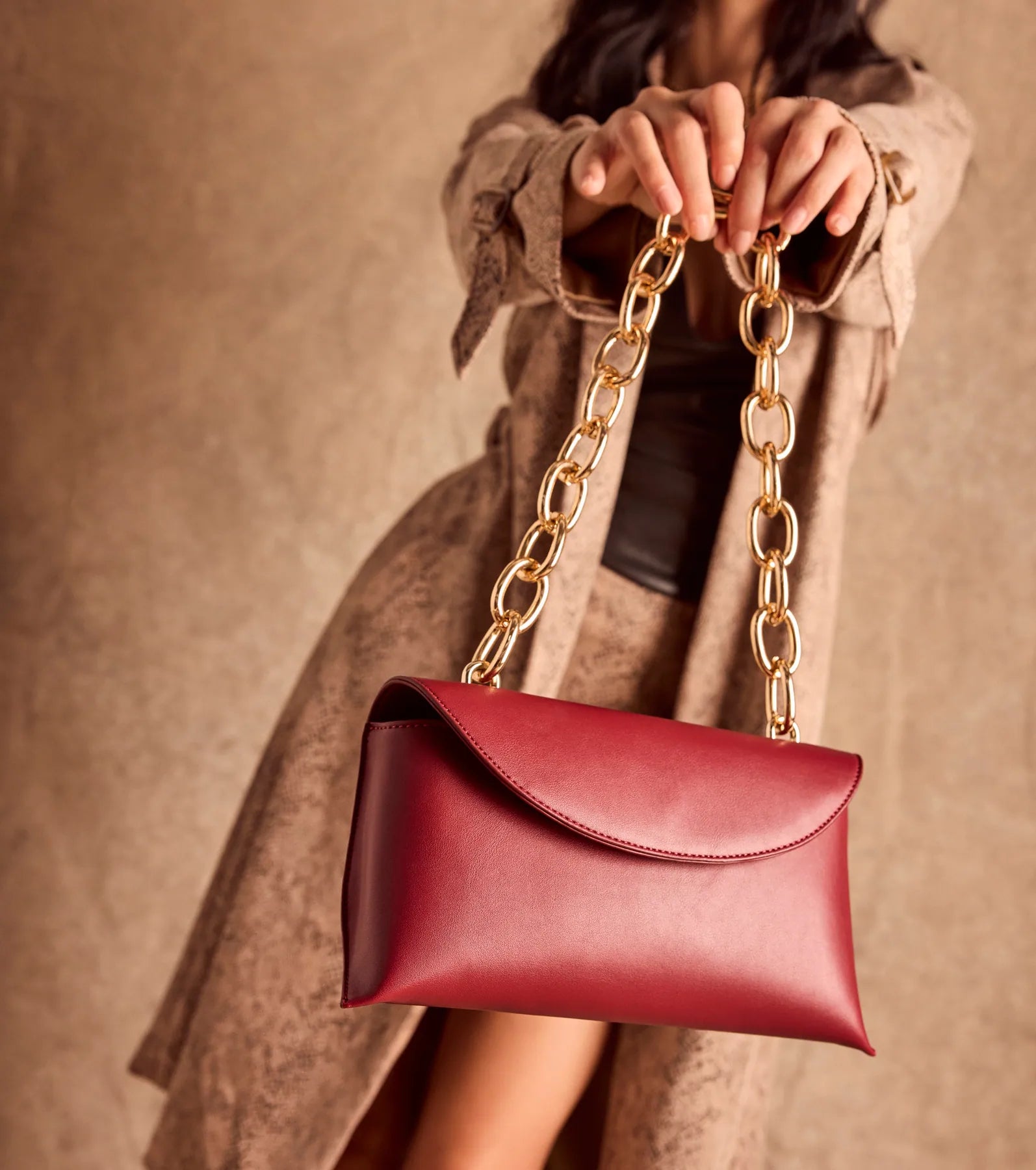 Ultimate Night Out Faux Leather Chain Link Handbag