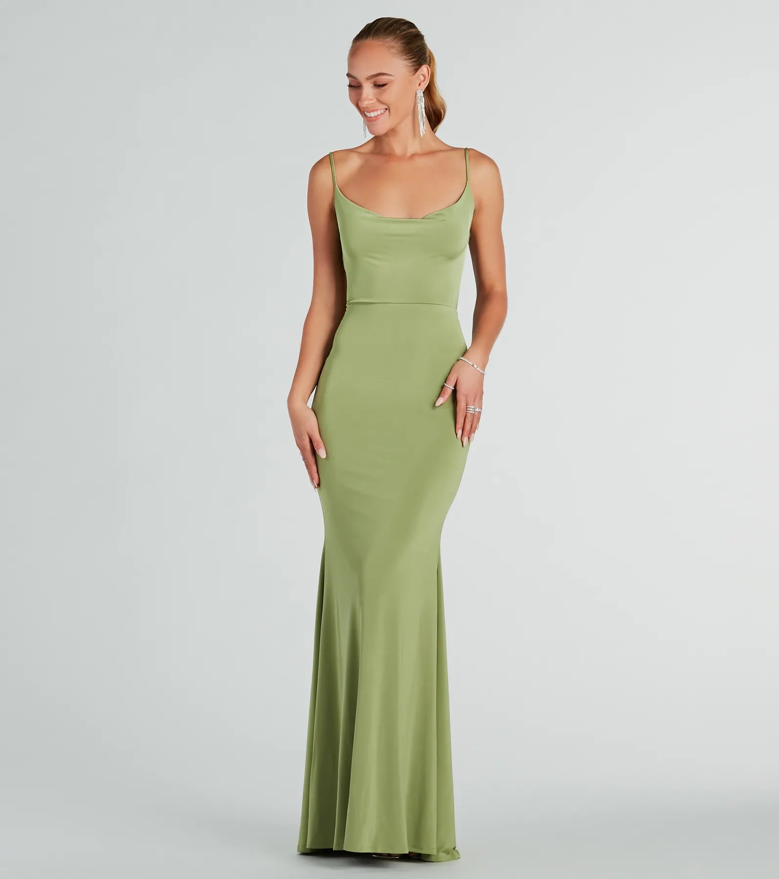 Premium Anya Elegant Open-Back Mermaid Gown