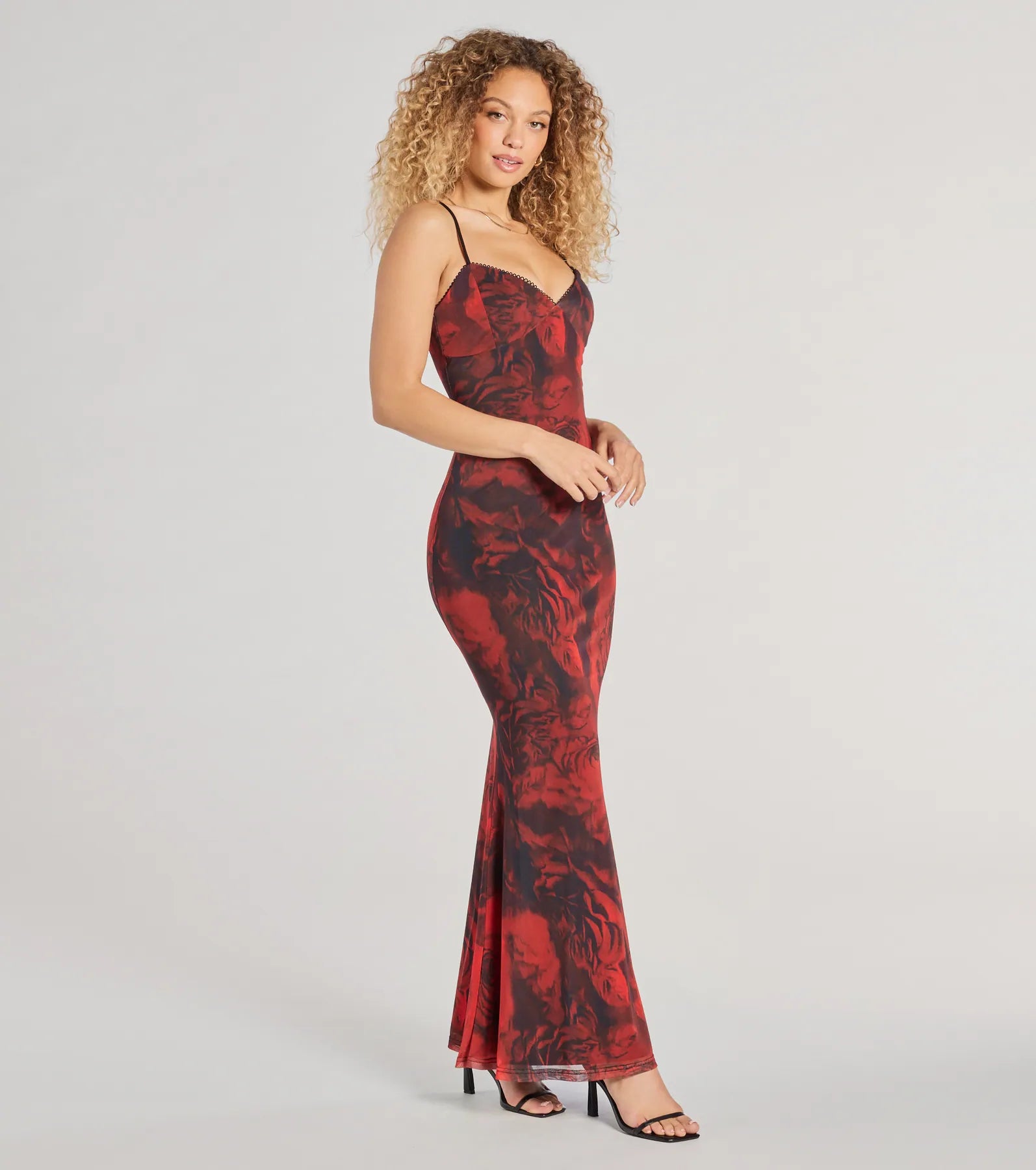 Ultimate Dreamy Vibes V-Neck Floral Mesh Maxi Dress