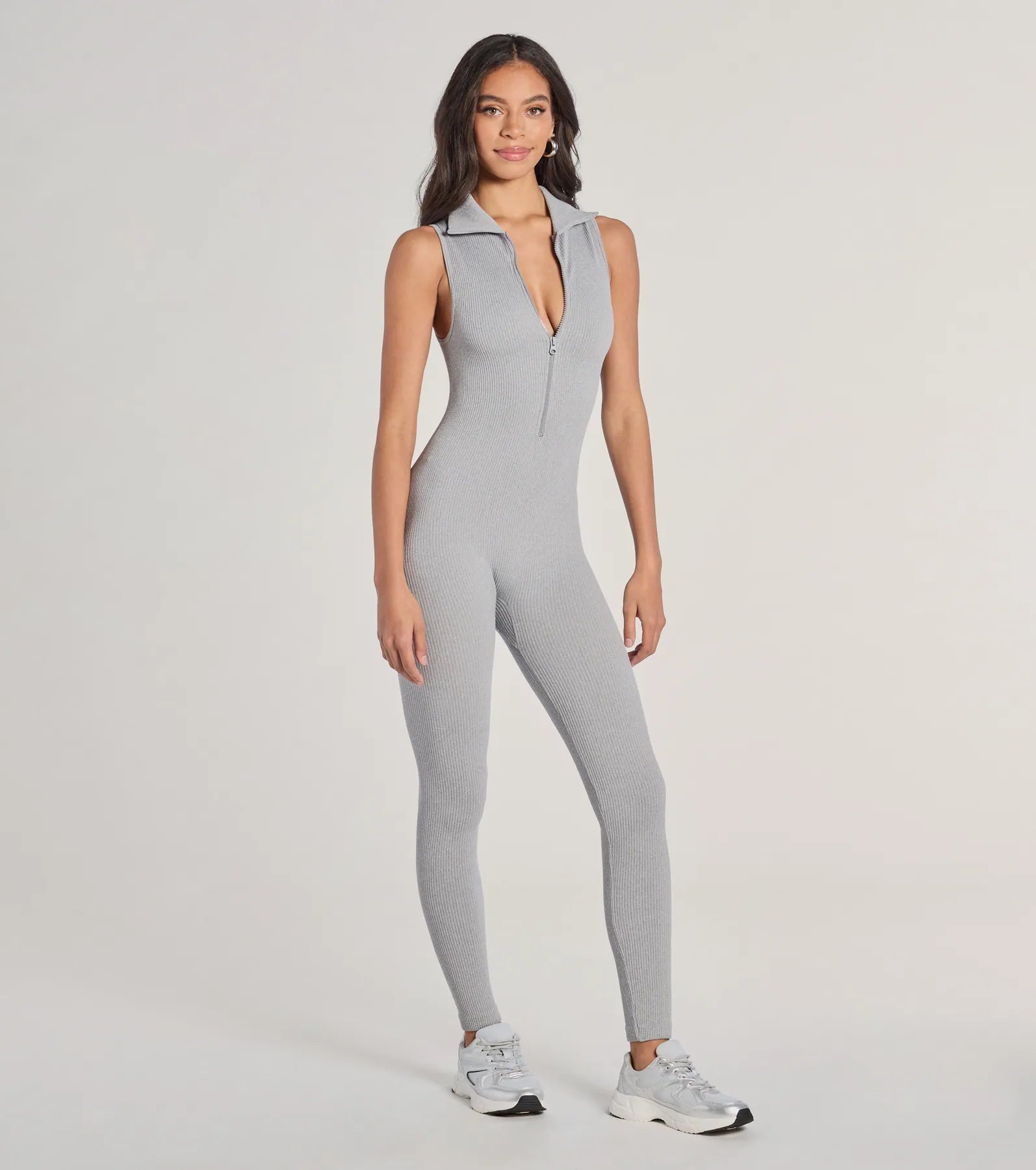 Ultimate Off-Duty Chic: Sleeveless Zip-Up Catsuit