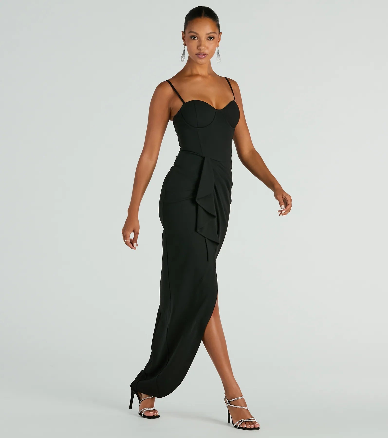 Ultimate Darcie Sweetheart Ruffle Slim Crepe Formal Dress