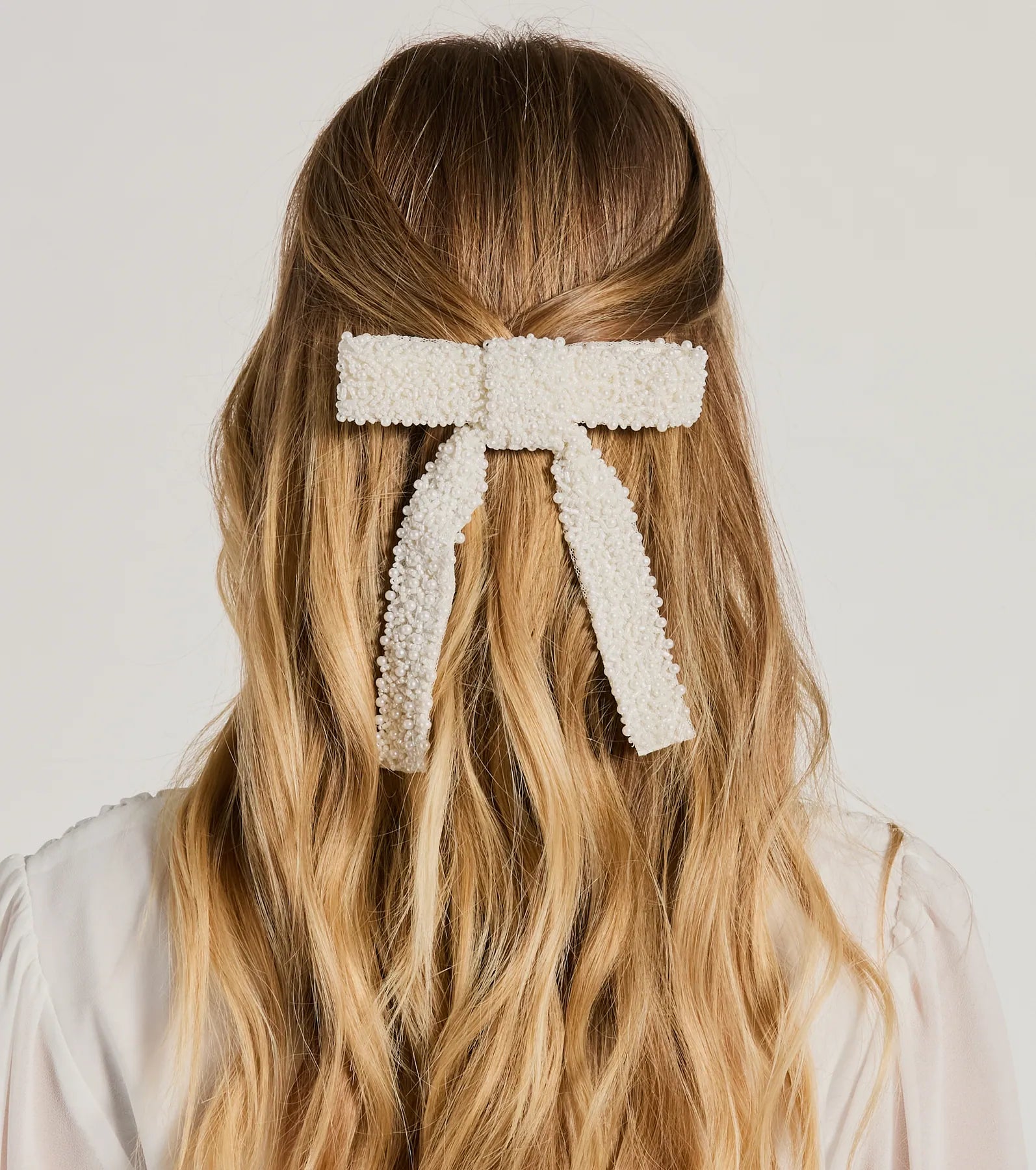 Ultimate Girly-Glam Pearl Bow Hair Barrette - Trendy Coquette Style