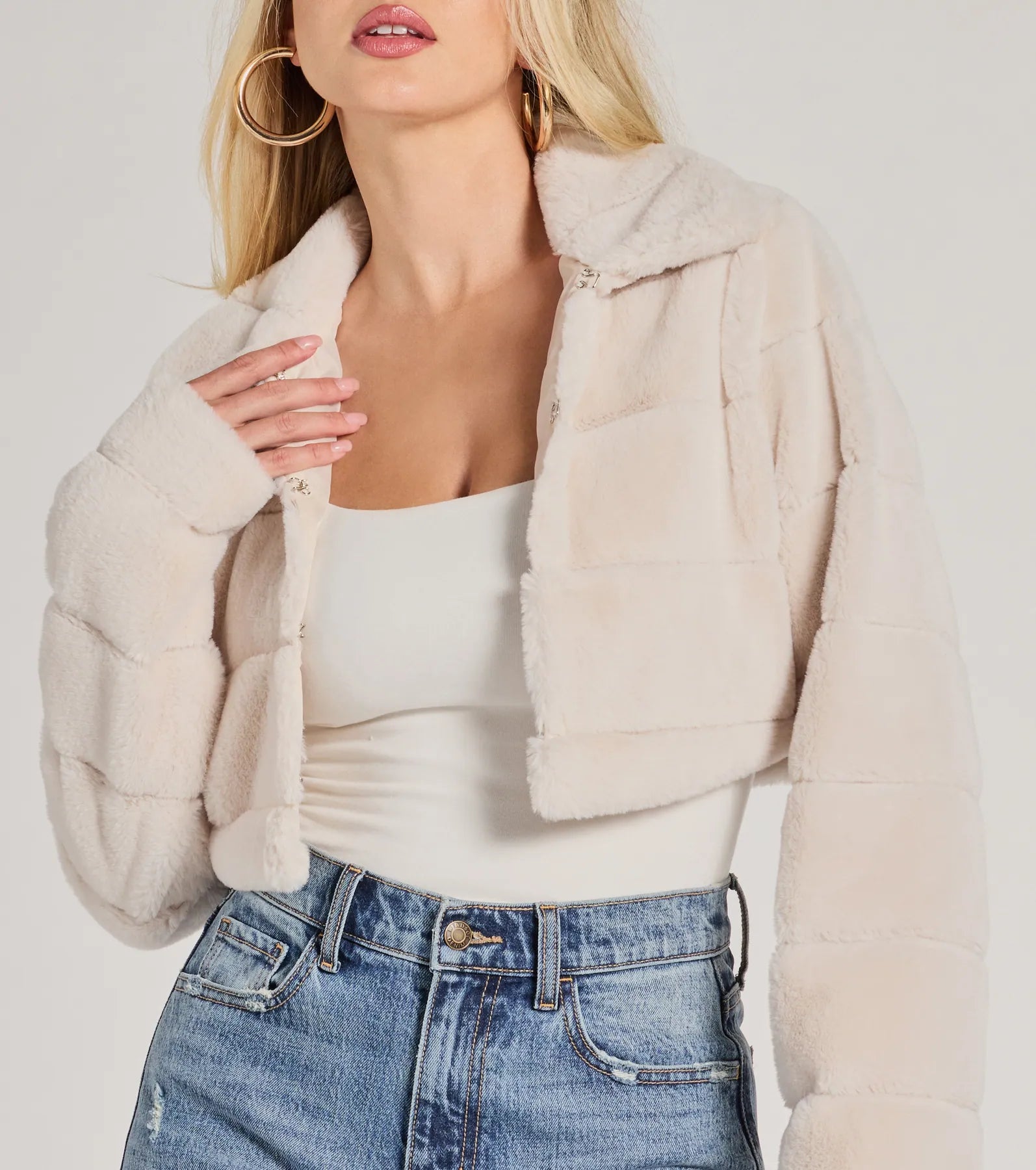 Premium Faux Fur Cropped Jacket - Iconic Style