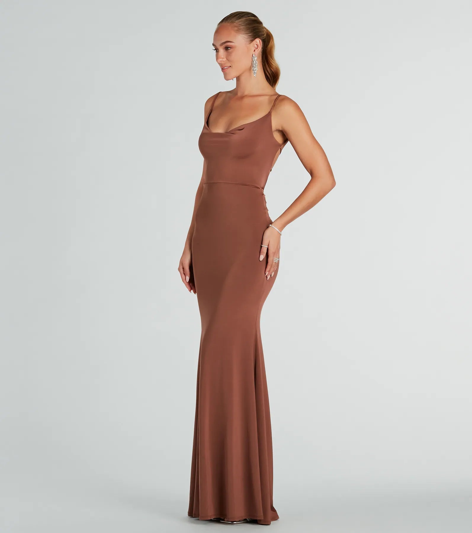 Premium Anya Elegant Open-Back Mermaid Gown