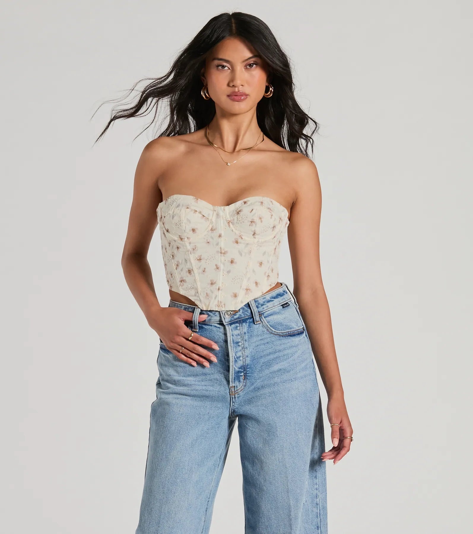 Ultimate Darling Pick Strapless Floral Eyelet Bustier – Your Weekend Style Upgrade