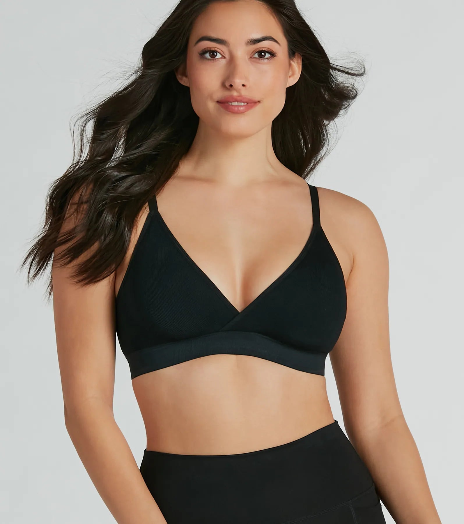 Ultimate Comfort Seamless V-Neck Bralette – Upgrade Your Everyday Style