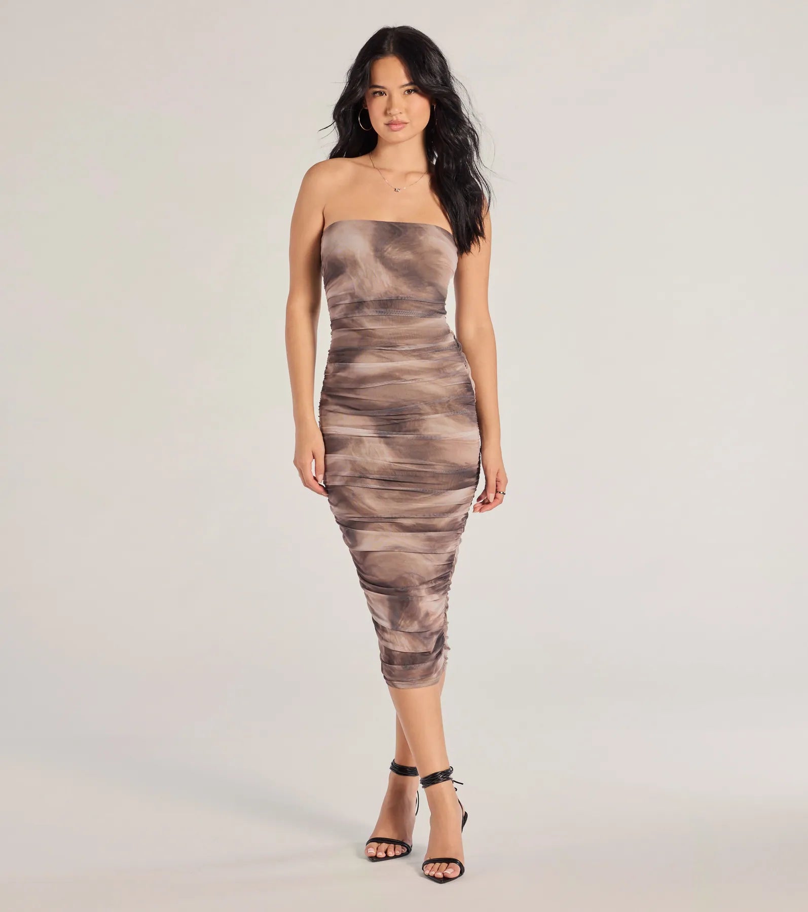 Ultimate Glamour: Abstract Ruched Midi Dress