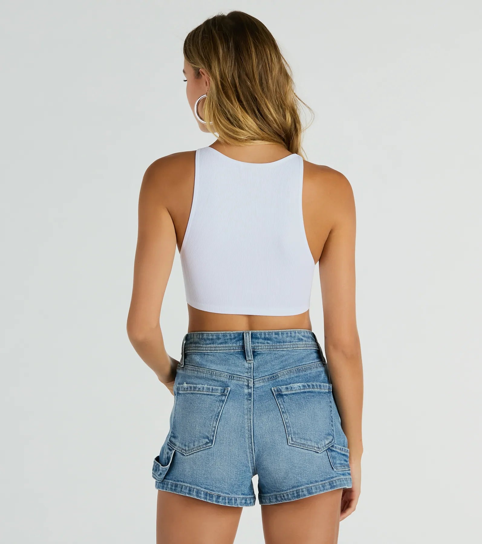 Ultimate Vibe Sleeveless Crop Top - Sleek & Stylish