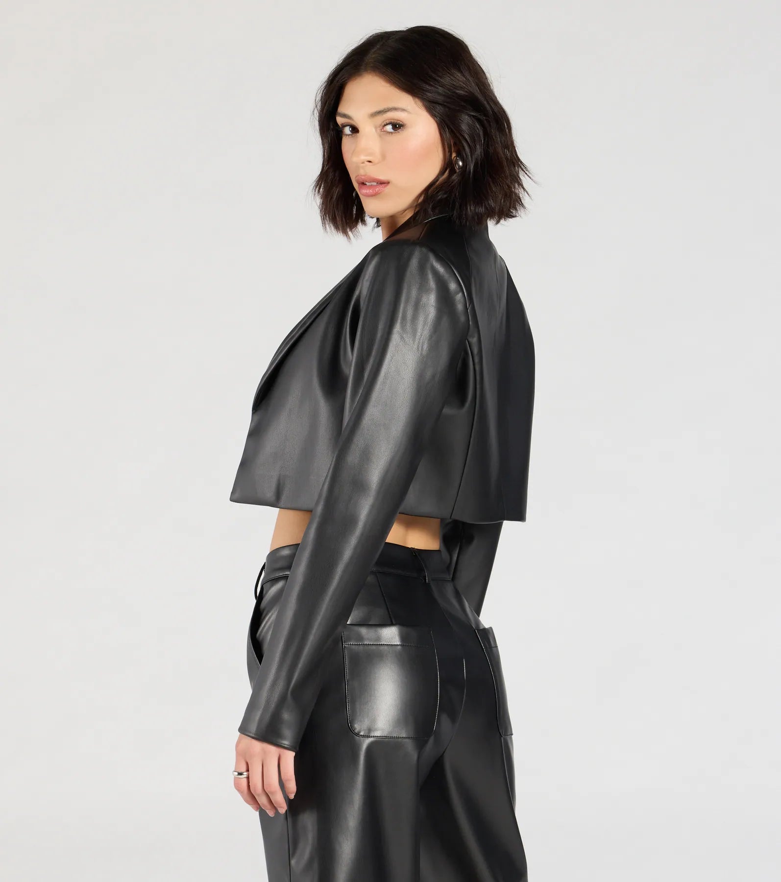 Premium Chic Faux Leather Cropped Blazer - Ultimate Style Upgrade