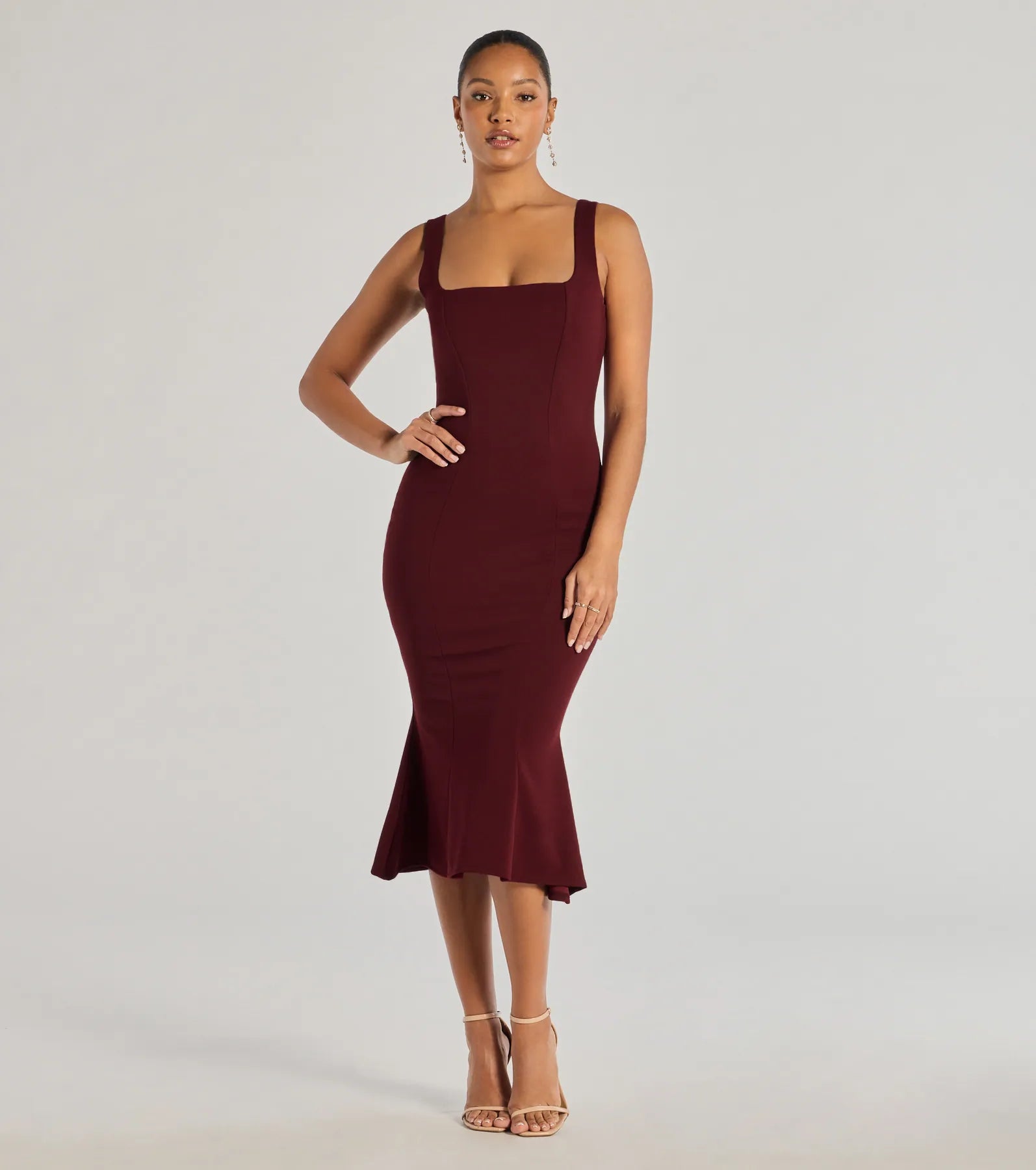 Ultimate Chic Sleeveless Flared Midi Dress - Timeless Elegance