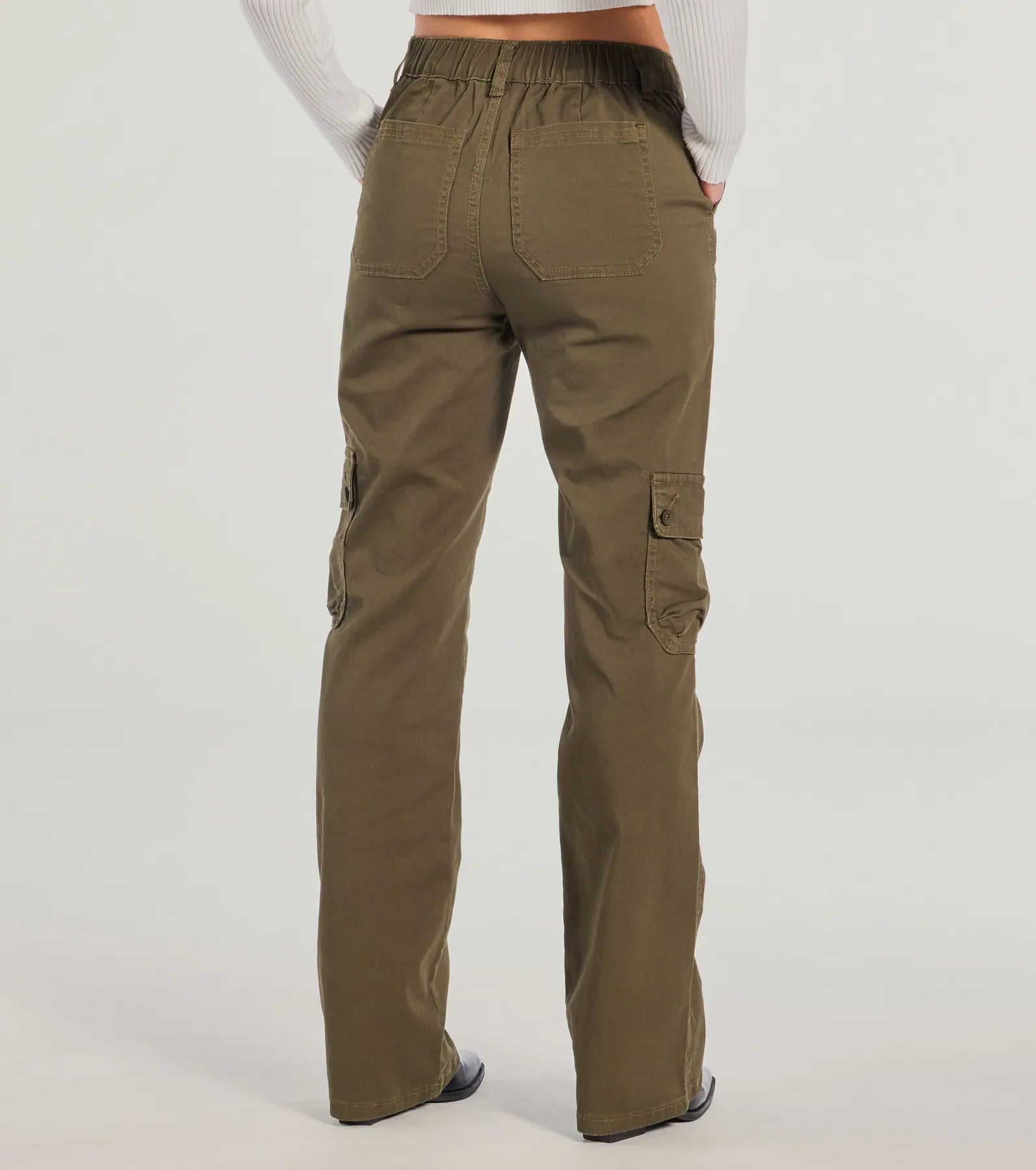 Ultimate Mid Rise Straight Cargo Pants - Trendsetting Style