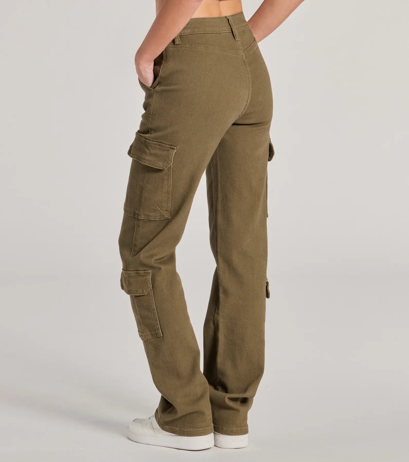 Ultimate High-Rise Cargo Pants - Casual & Stylish