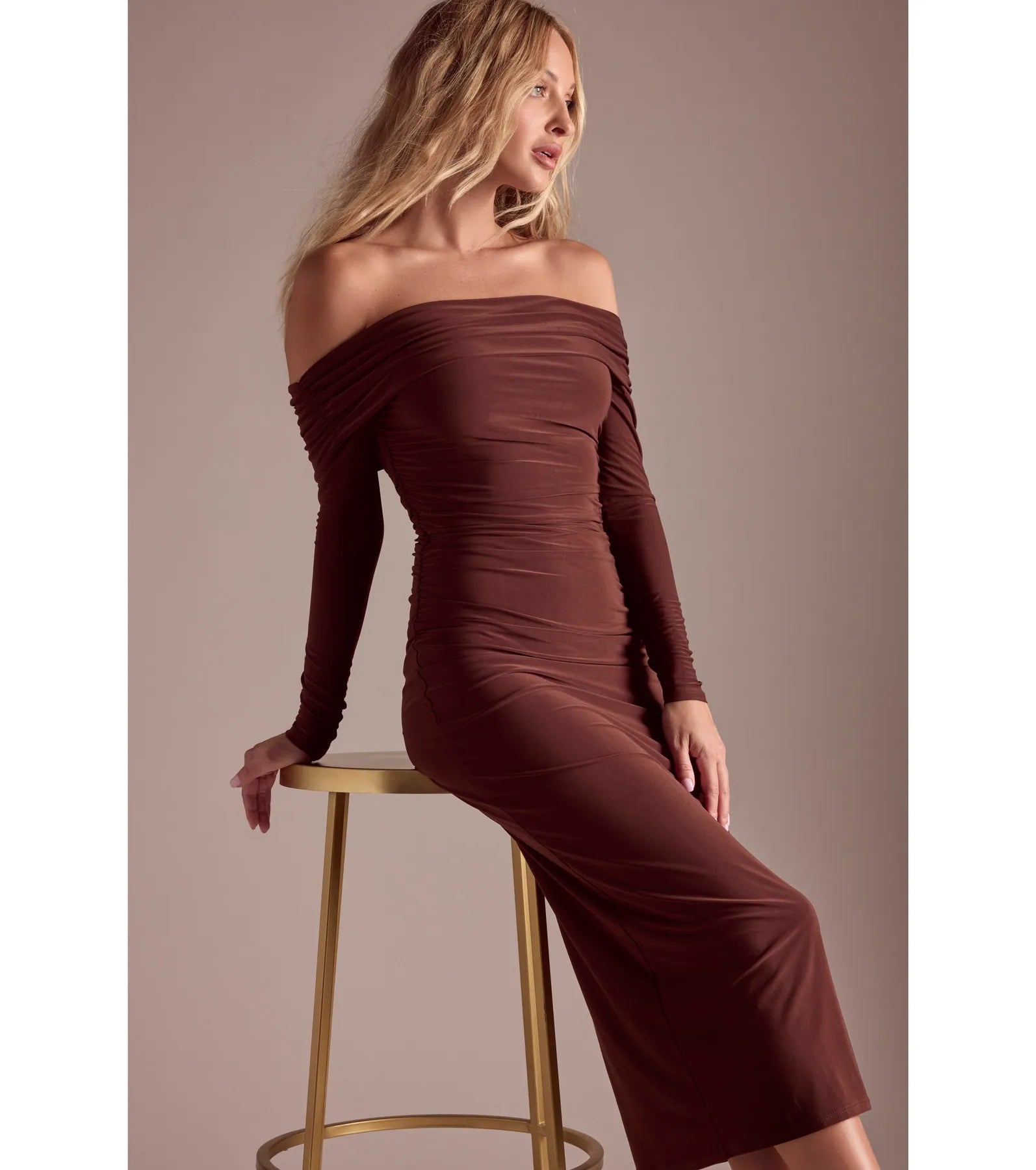 Premium Casual Affair Long Sleeve Ruched Midi Dress - Ultimate Chic Style