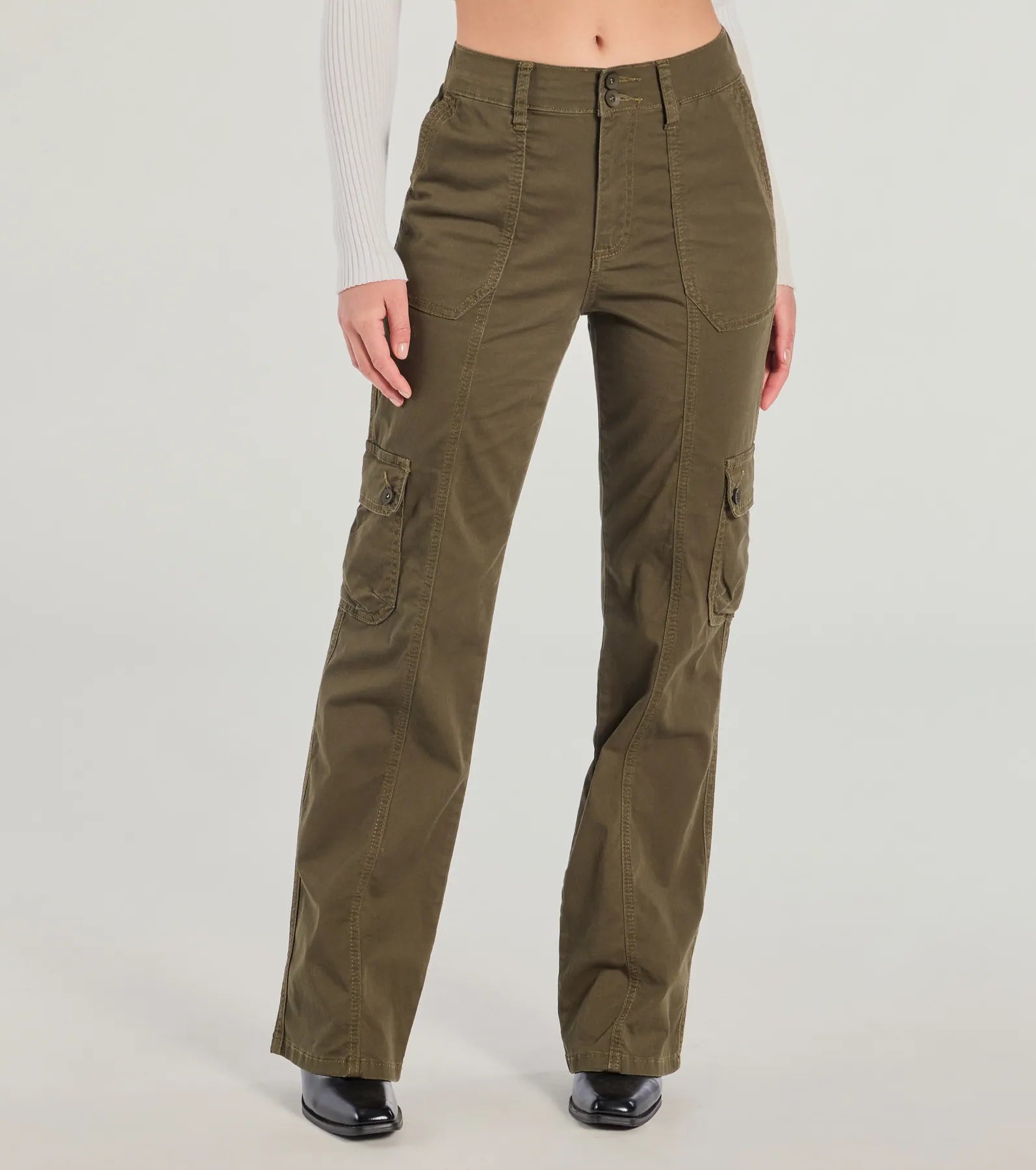 Ultimate Mid Rise Straight Cargo Pants - Trendsetting Style