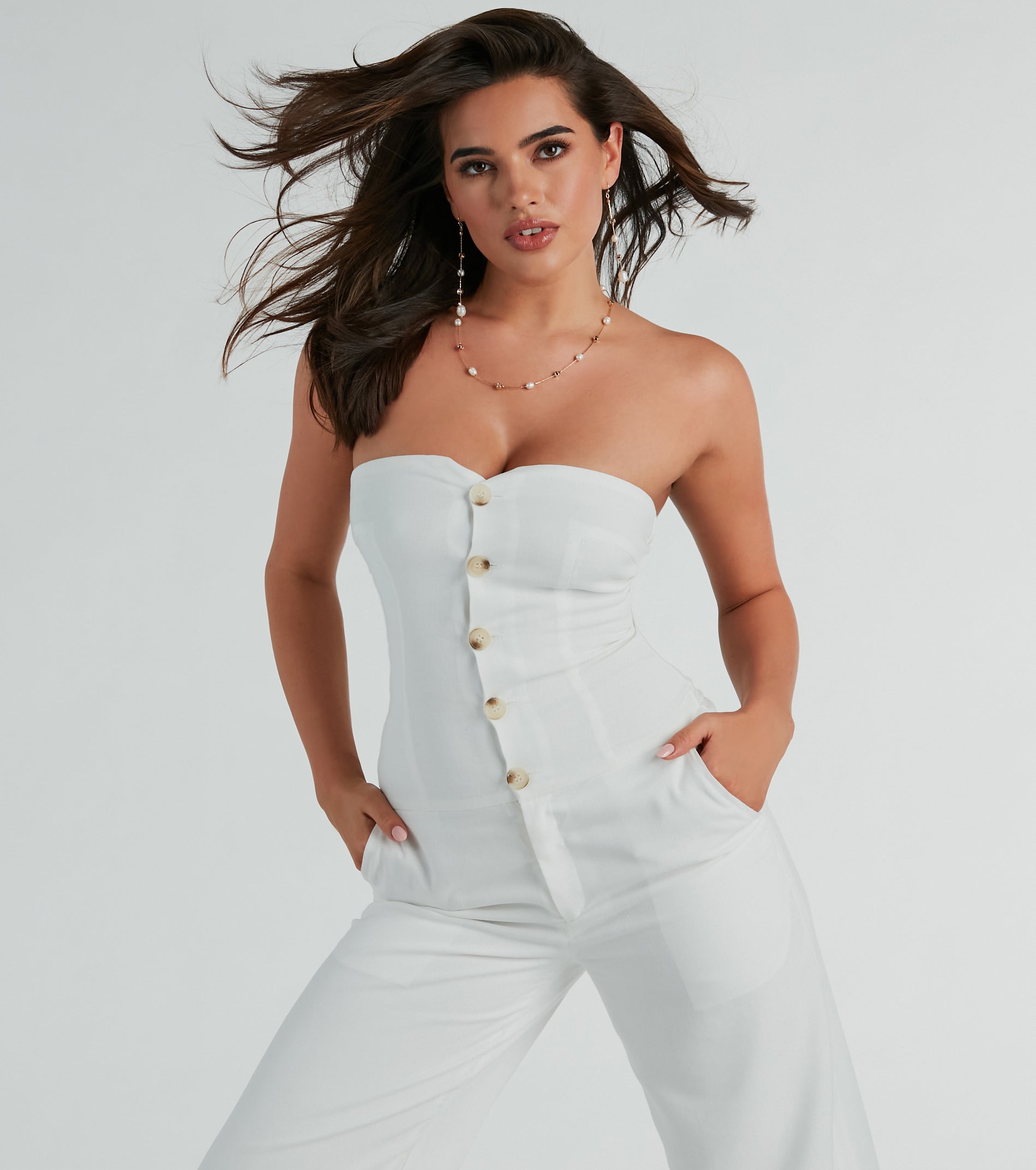 Ultimate Weekend Chic: Strapless Woven Wide-Leg Jumpsuit