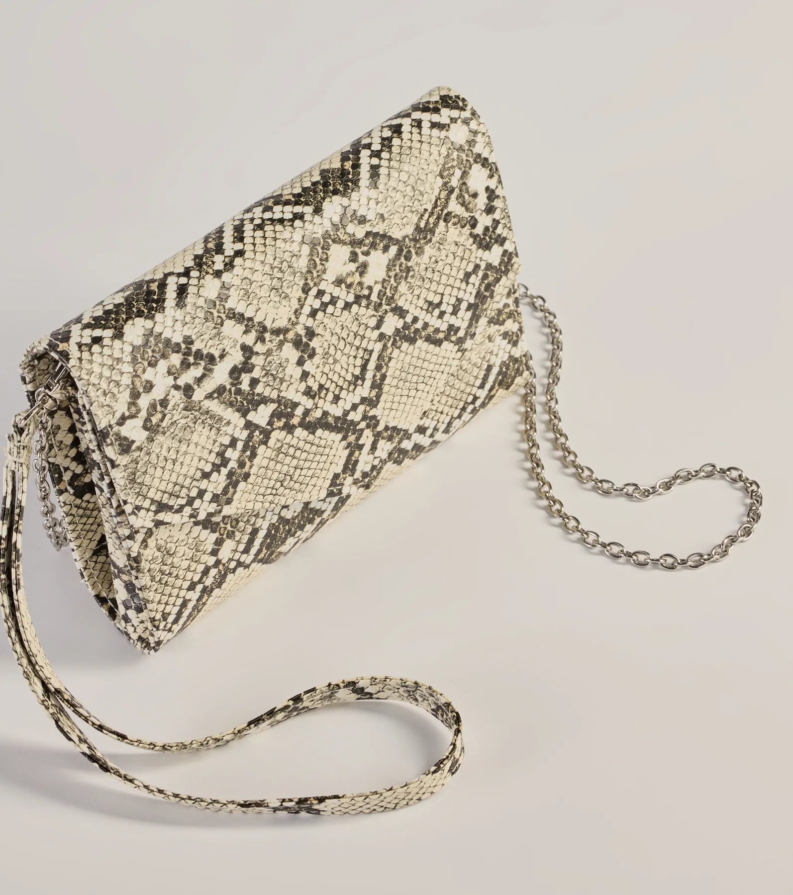 Premium Faux Snake Print Wristlet - Ultimate Style Companion