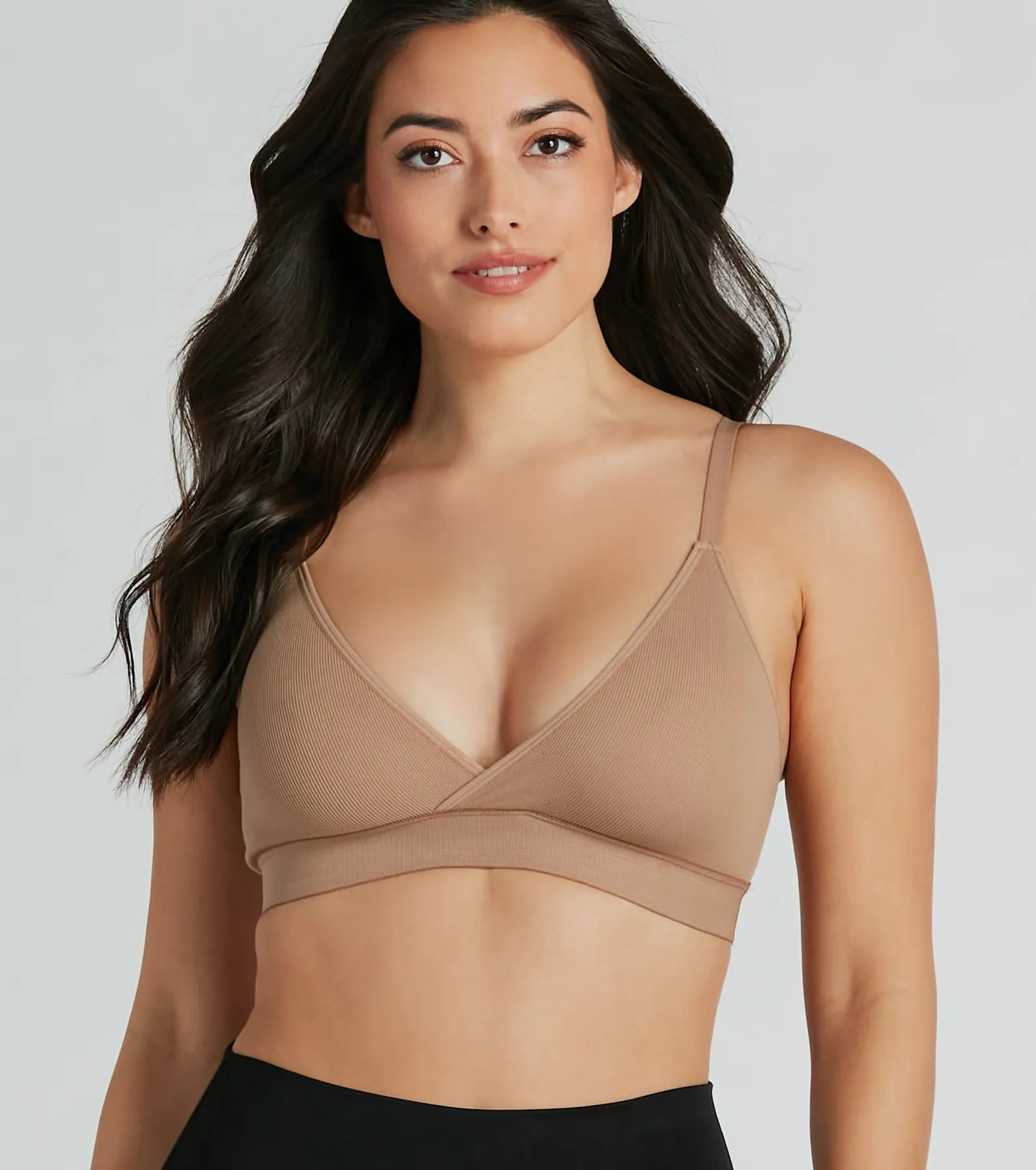 Ultimate Comfort Seamless V-Neck Bralette – Upgrade Your Everyday Style