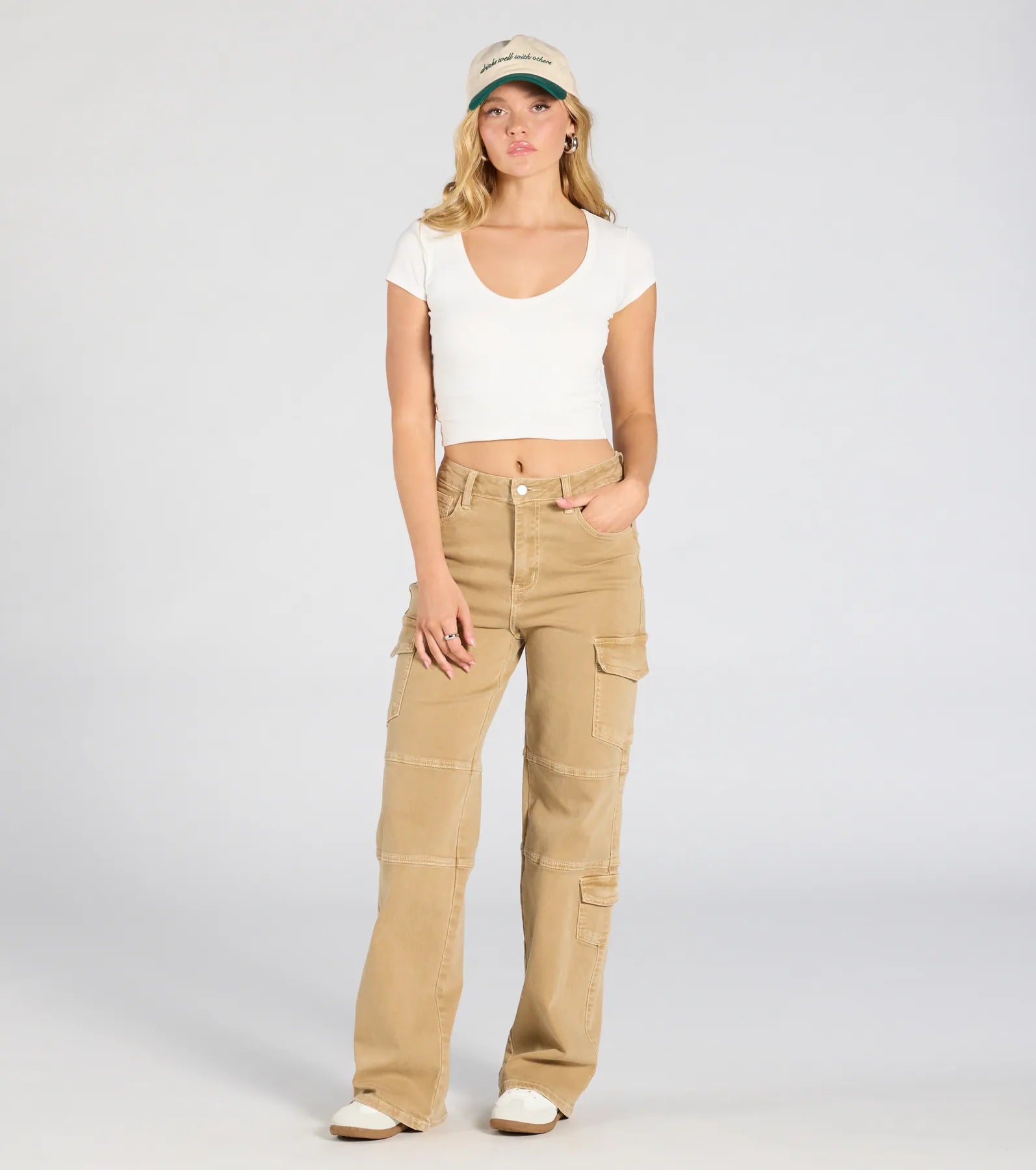 Ultimate Cool Babe High-Rise Cargo Pants – Stylish & Functional