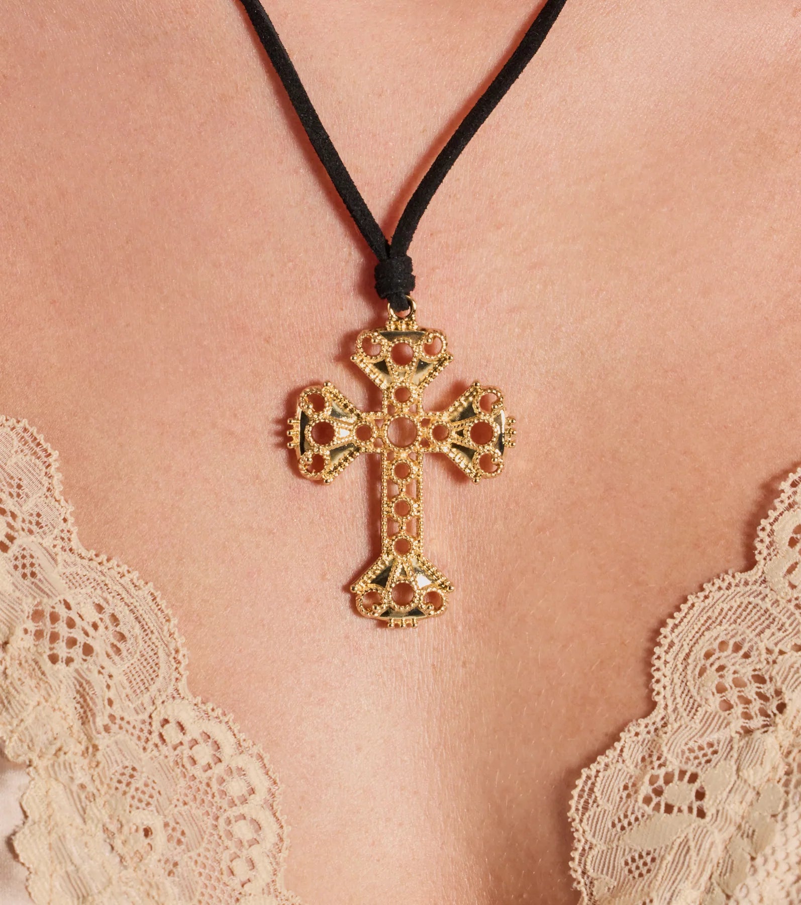 Premium Baroque Cross Necklace - Bold Statement Piece