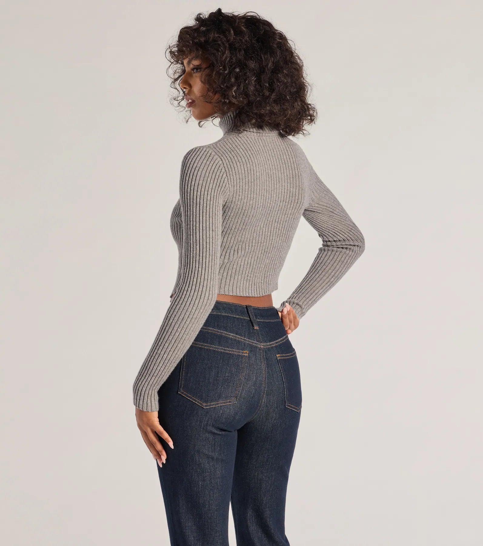 Ultimate Chic Muse Ribbed Knit Crop Top