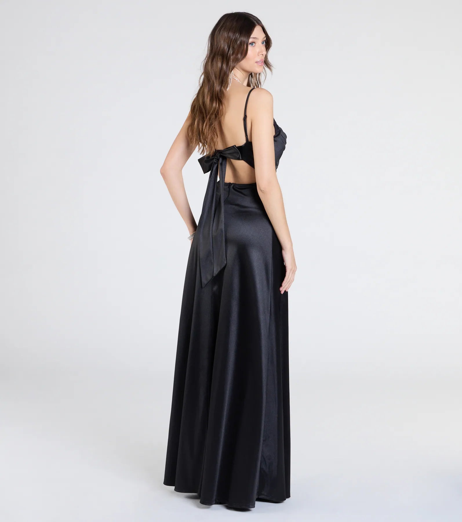 Premium Steffanie Elegant Tie-Back Satin Gown