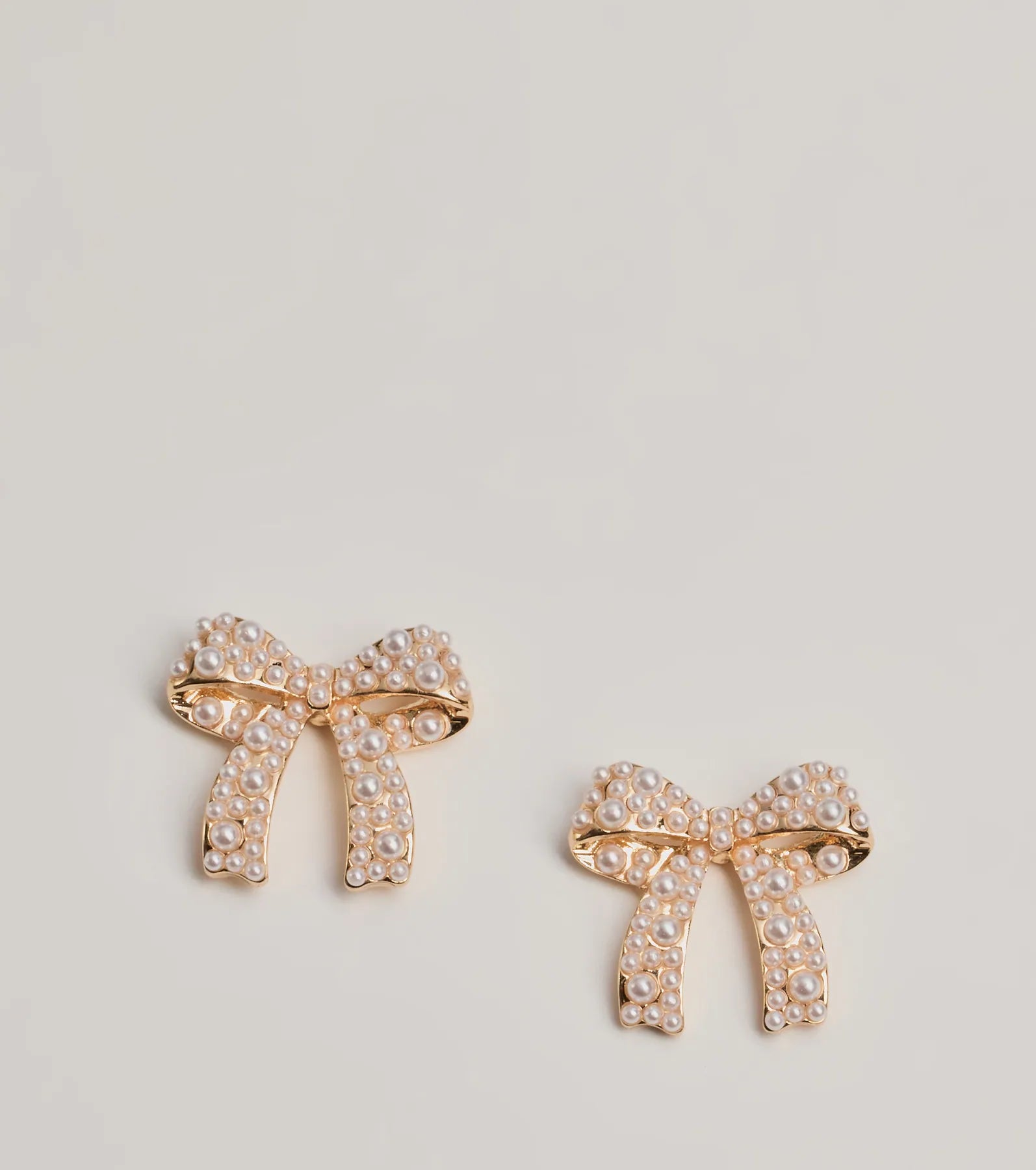 Ultimate Sweet Impression Faux Pearl Bow Earrings