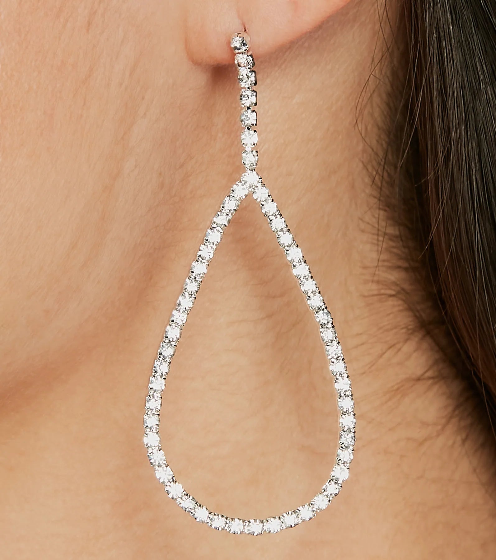 Premium Rhinestone Teardrop Earrings – Ultimate Glamour