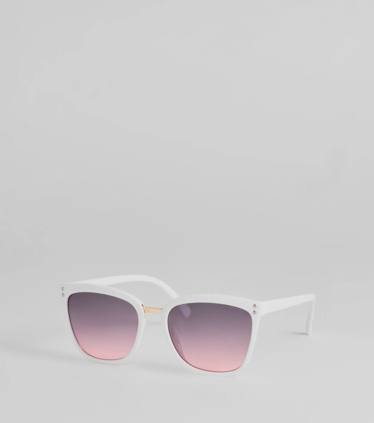 Ultimate Style: Oversized Square Sunglasses by Trendy Era