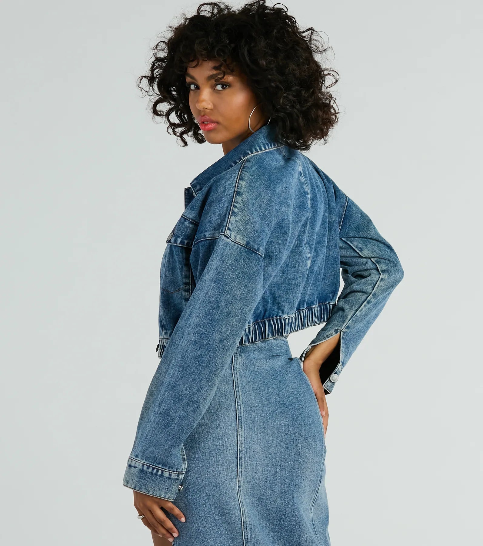 Ultimate Trucker Crop Denim Jacket - Modern & Stylish