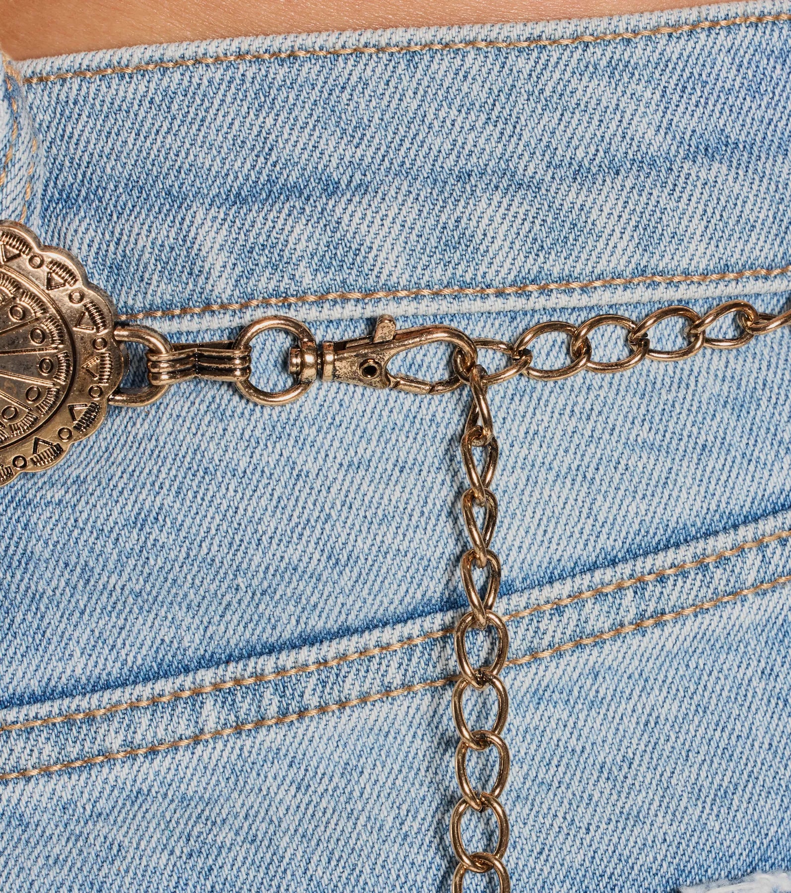 Premium Rustic Charm Oval Concho Chain Belt - Adjustable & Stylish