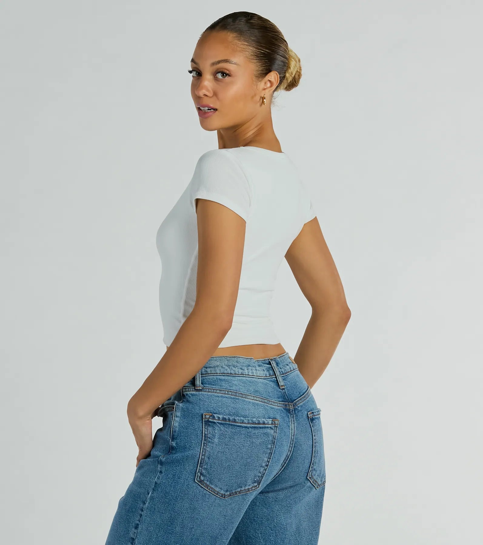 Premium Scoop Neck Crop Tee - Ultimate Everyday Essential