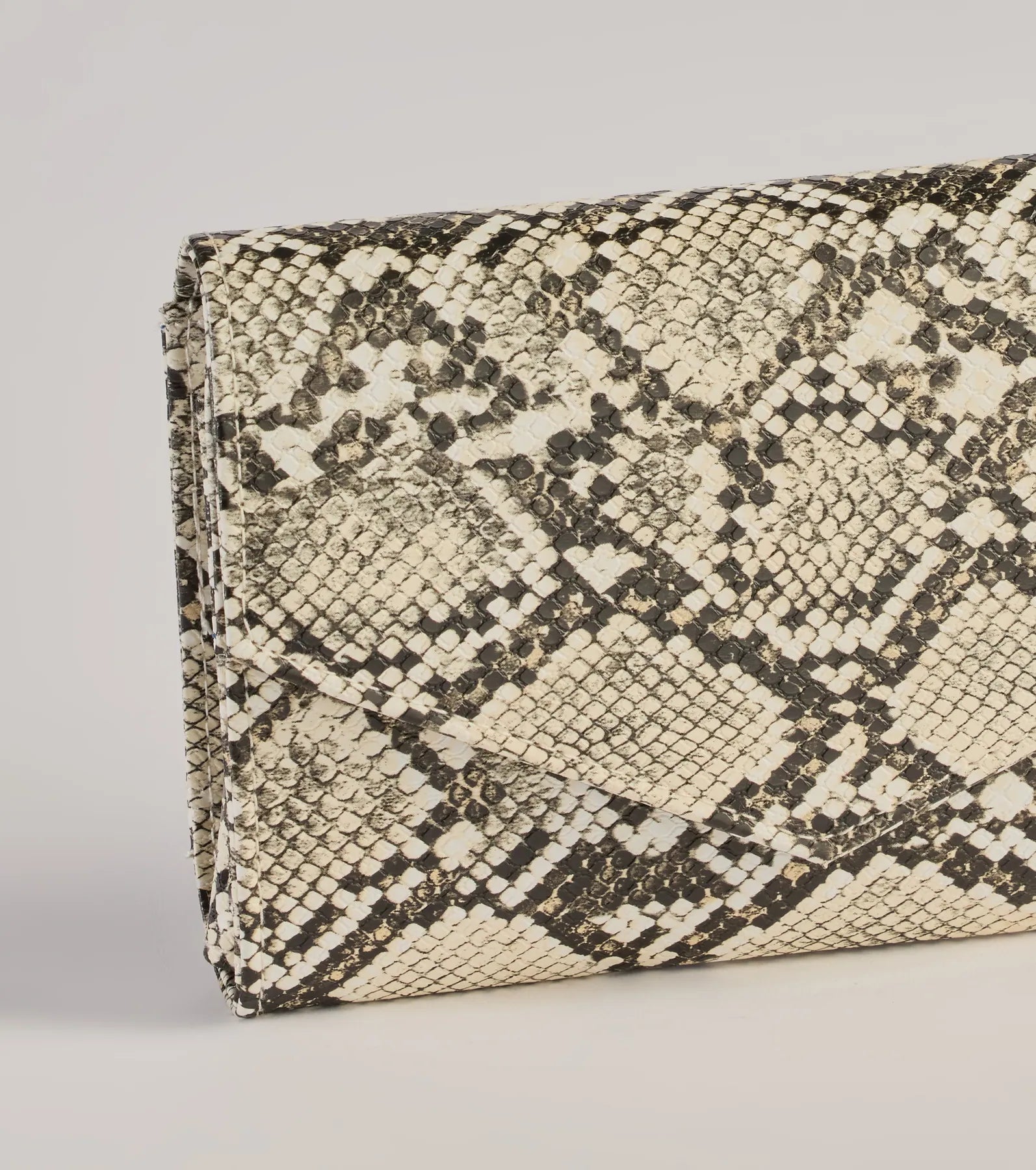 Premium Faux Snake Print Wristlet - Ultimate Style Companion