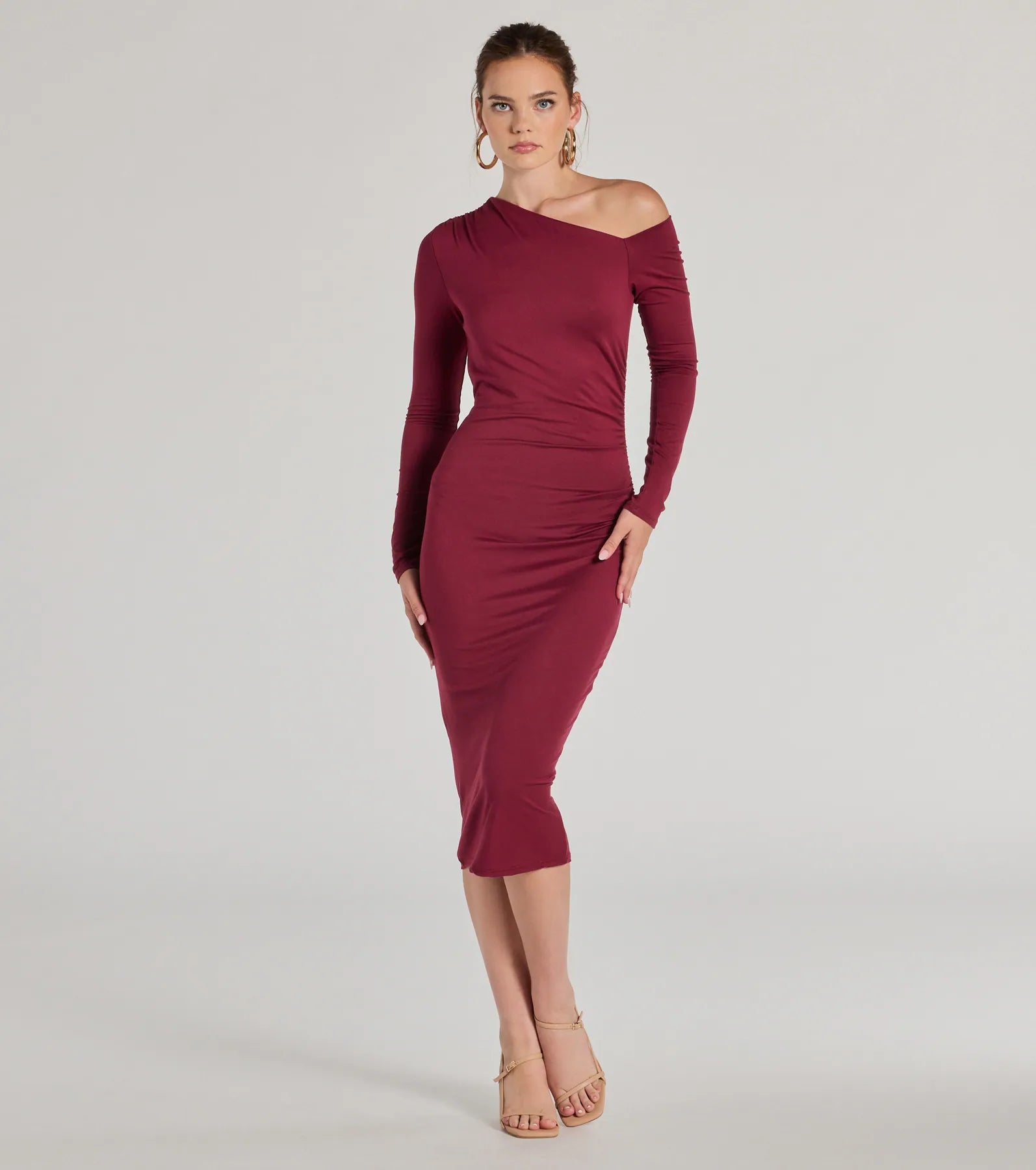 Ultimate Elegance: Stretchy Knit Off-Shoulder Midi Dress