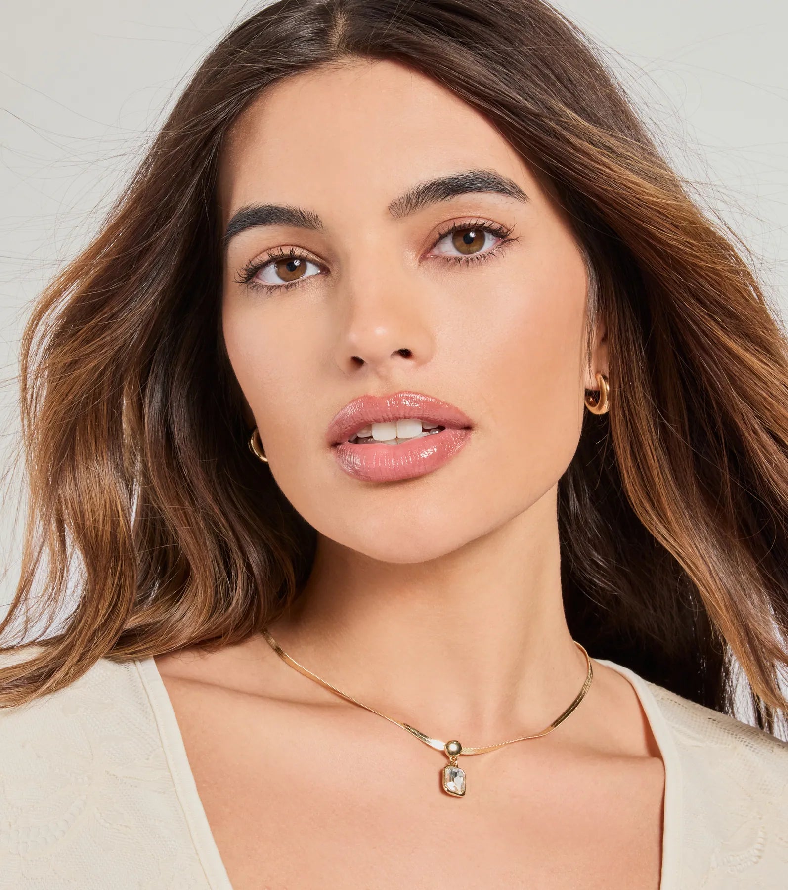 Premium Glitz Snake Chain Pendant Necklace - Elegant & Adjustable